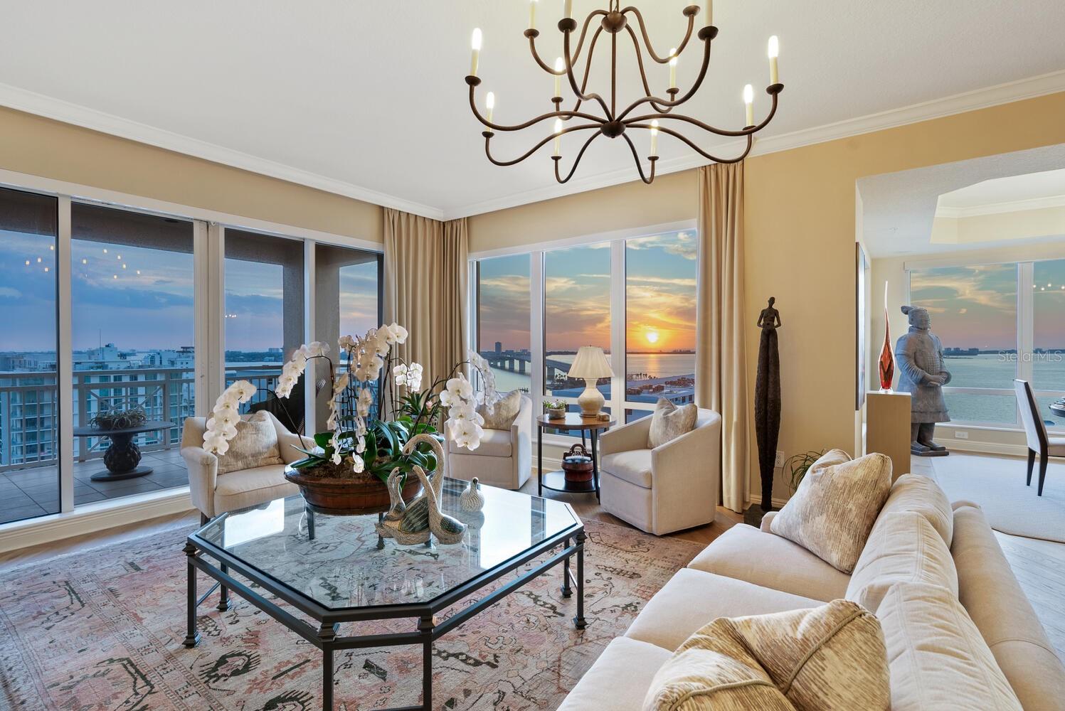 THE TOWER RESIDENCES - Residential