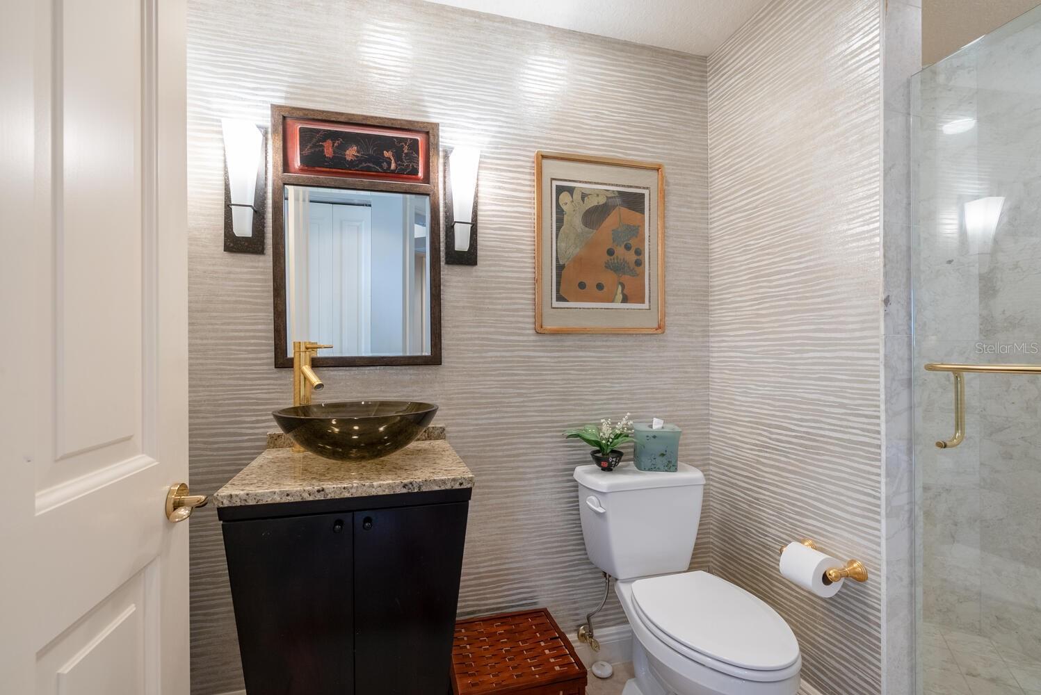 THE TOWER RESIDENCES - Residential