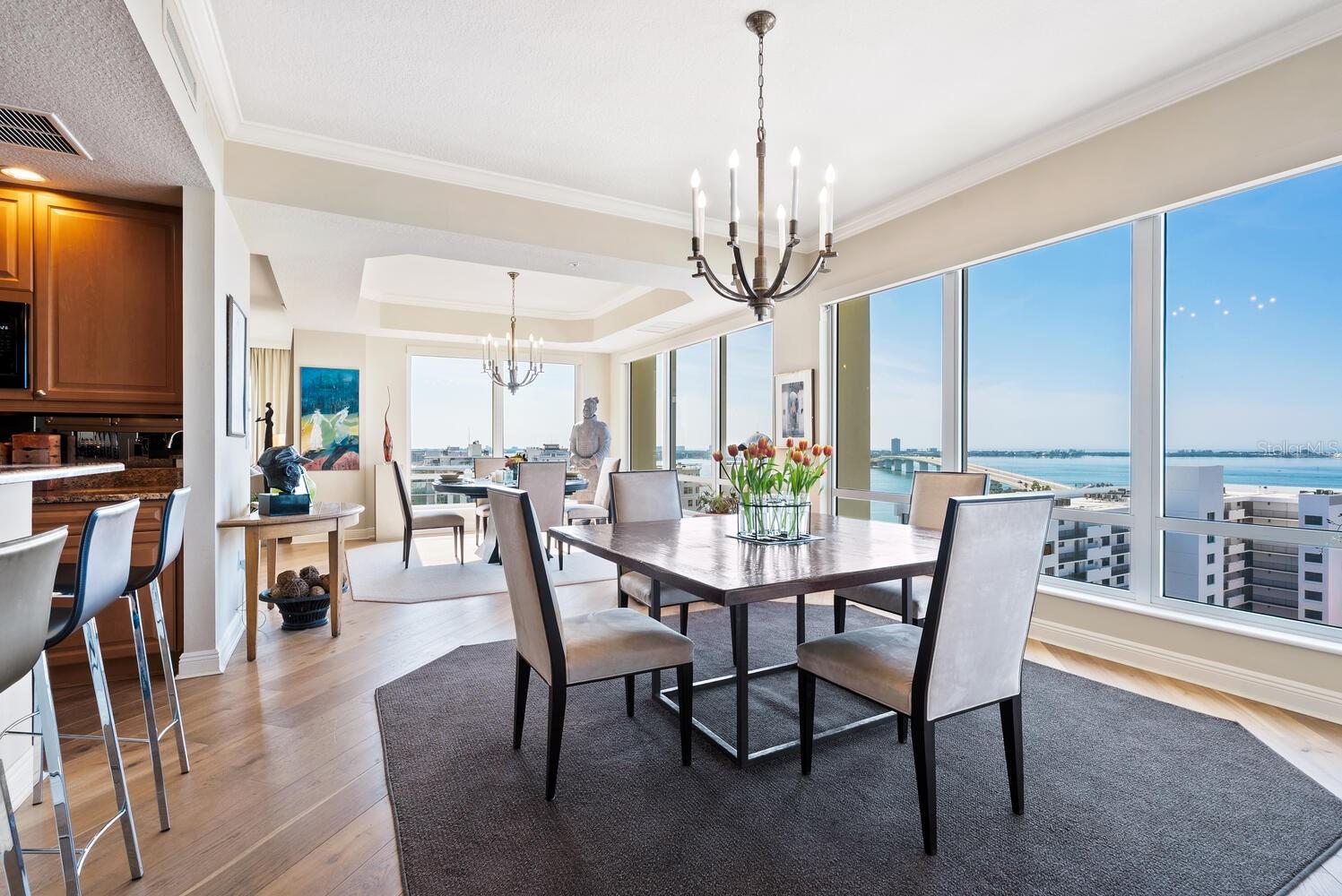 THE TOWER RESIDENCES - Residential