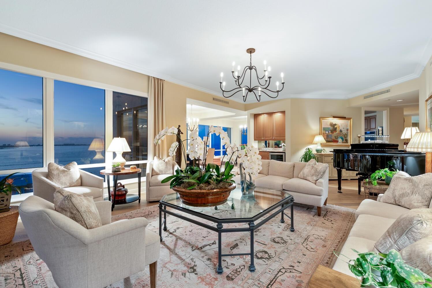 THE TOWER RESIDENCES - Residential