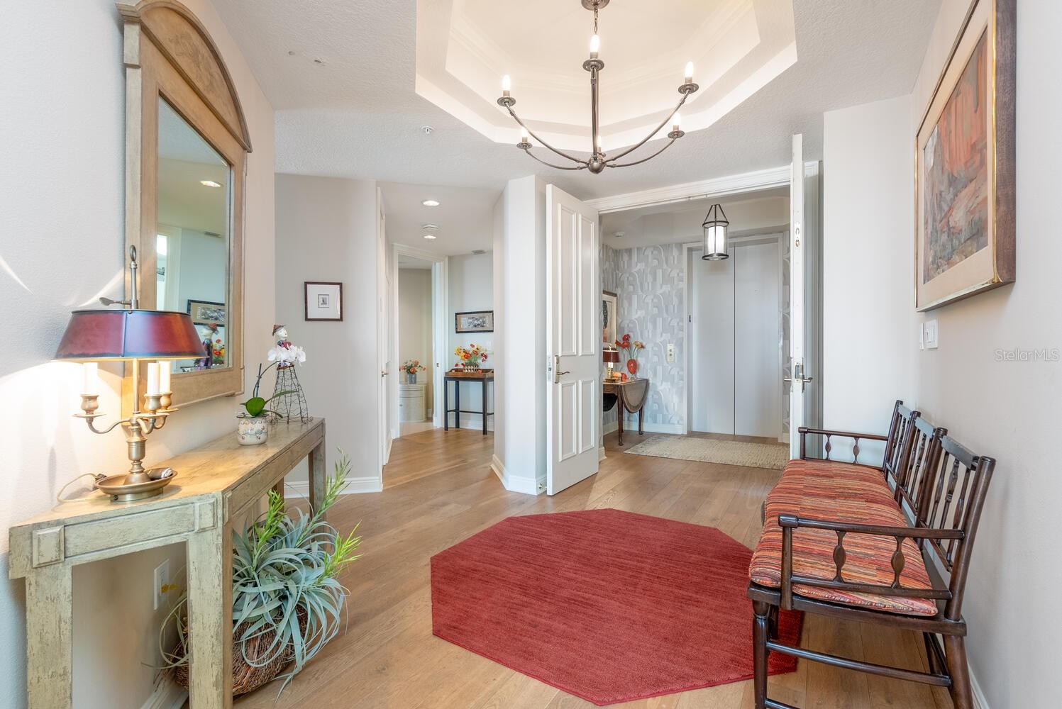 THE TOWER RESIDENCES - Residential