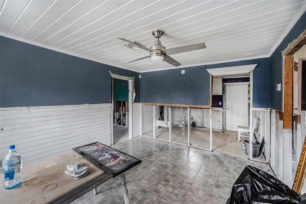 Photo of 814 Florida Avenue, Palm Harbor, FL 34683 (MLS # TB8400168)