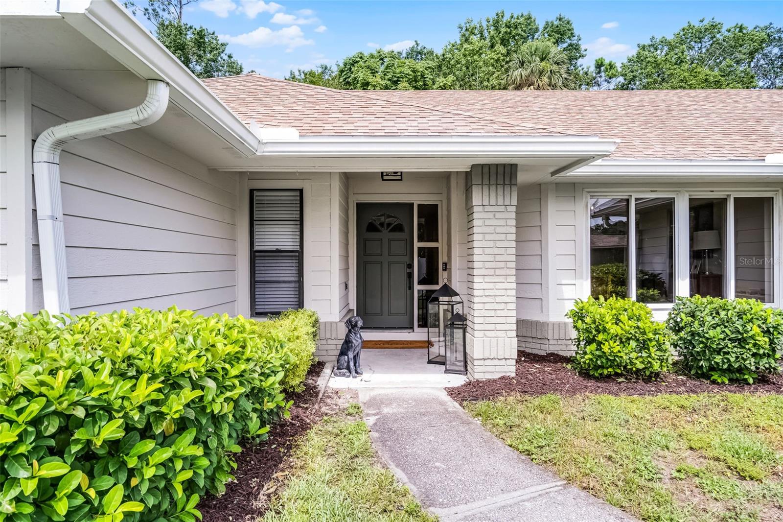696 VENTURE COURT