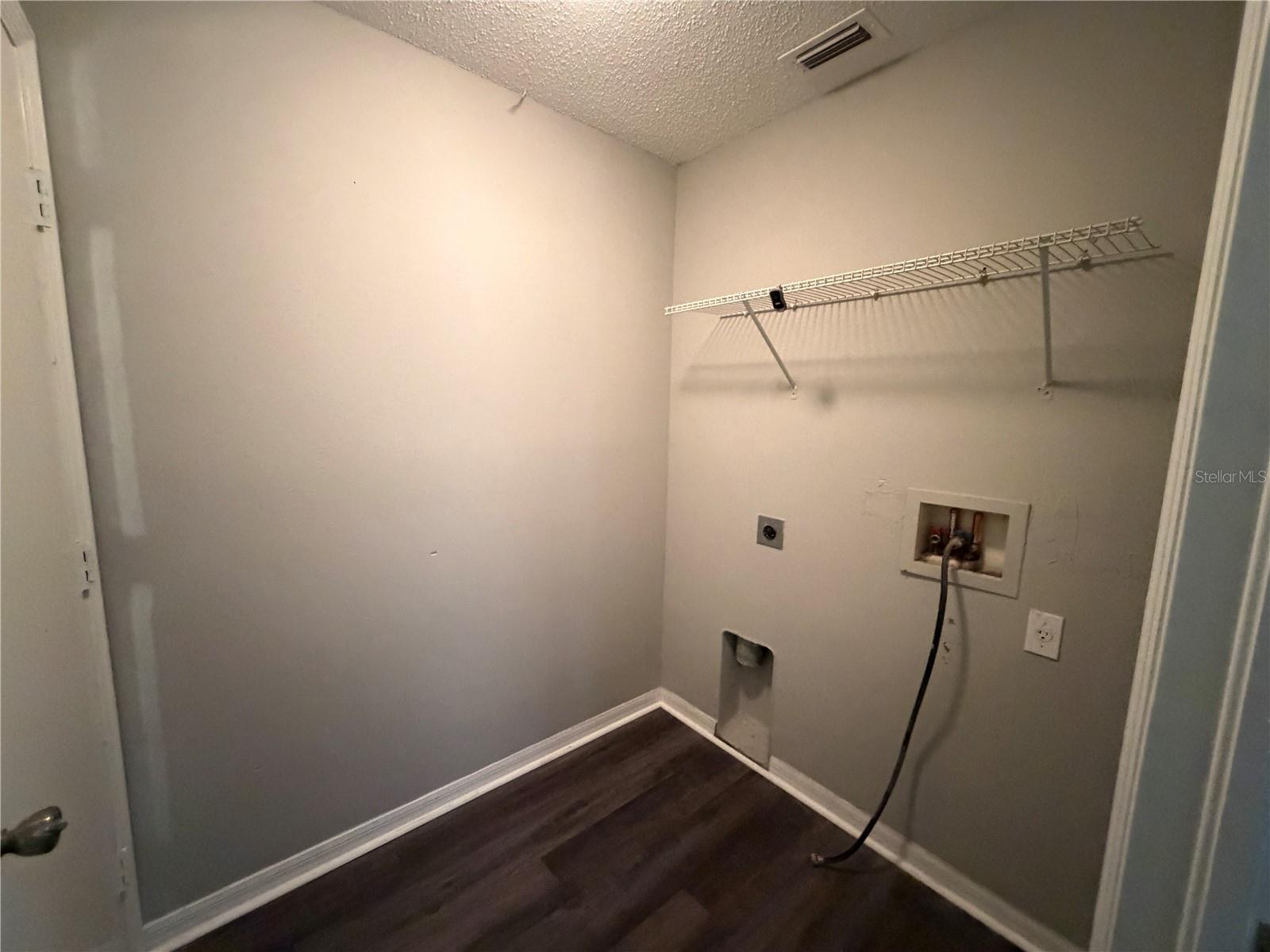 SUMMERFIELD VILLG 1 TRCT 38 - Residential Lease