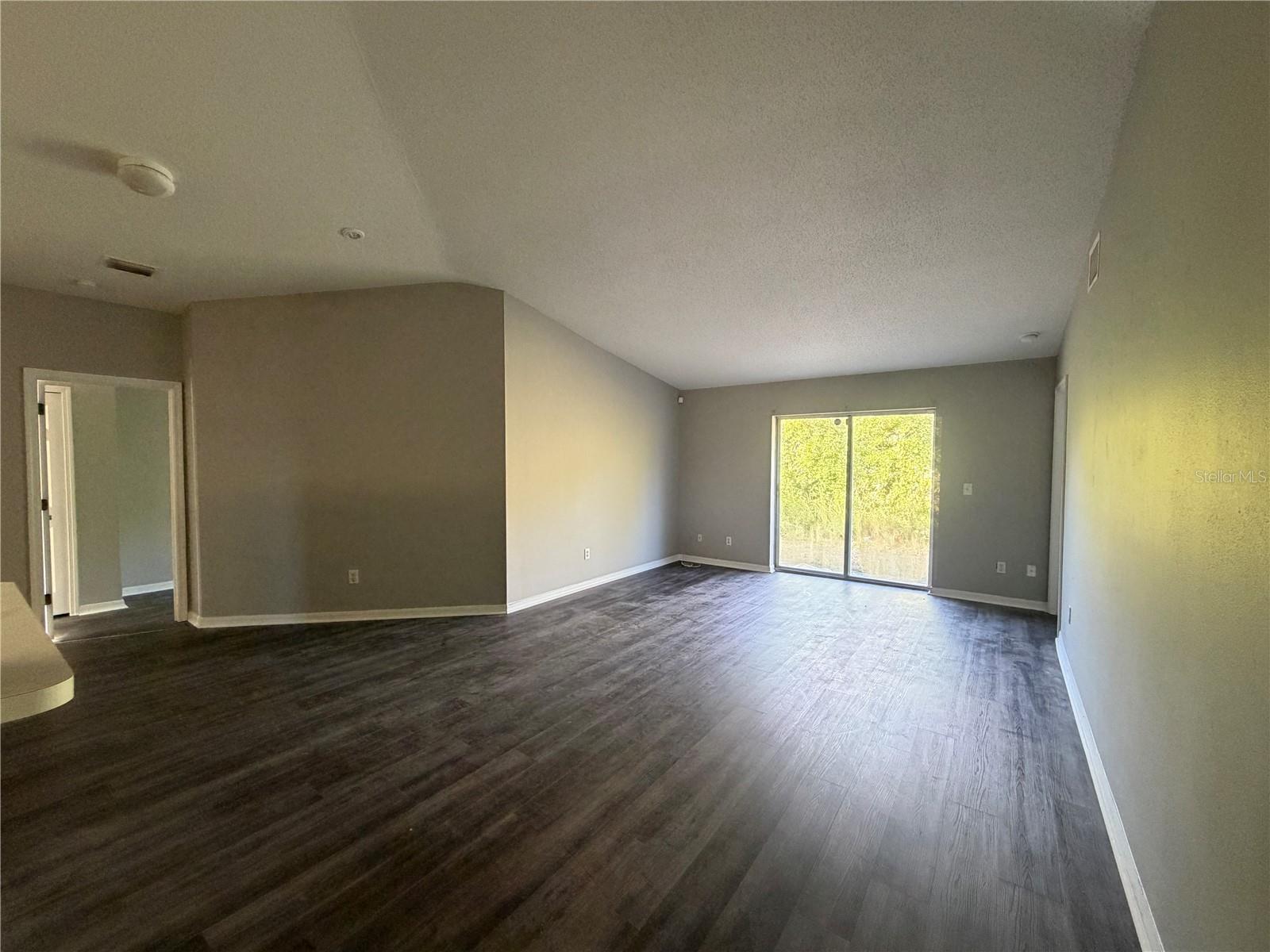 SUMMERFIELD VILLG 1 TRCT 38 - Residential Lease