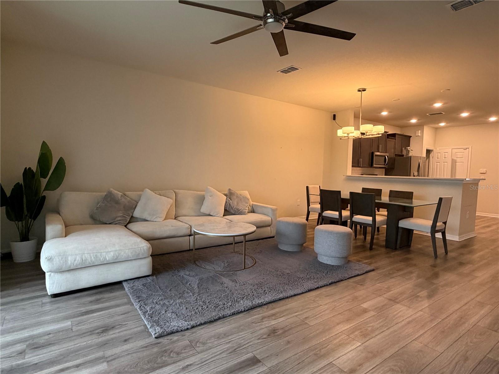 SOMERSET XINGS TR F REP - Residential