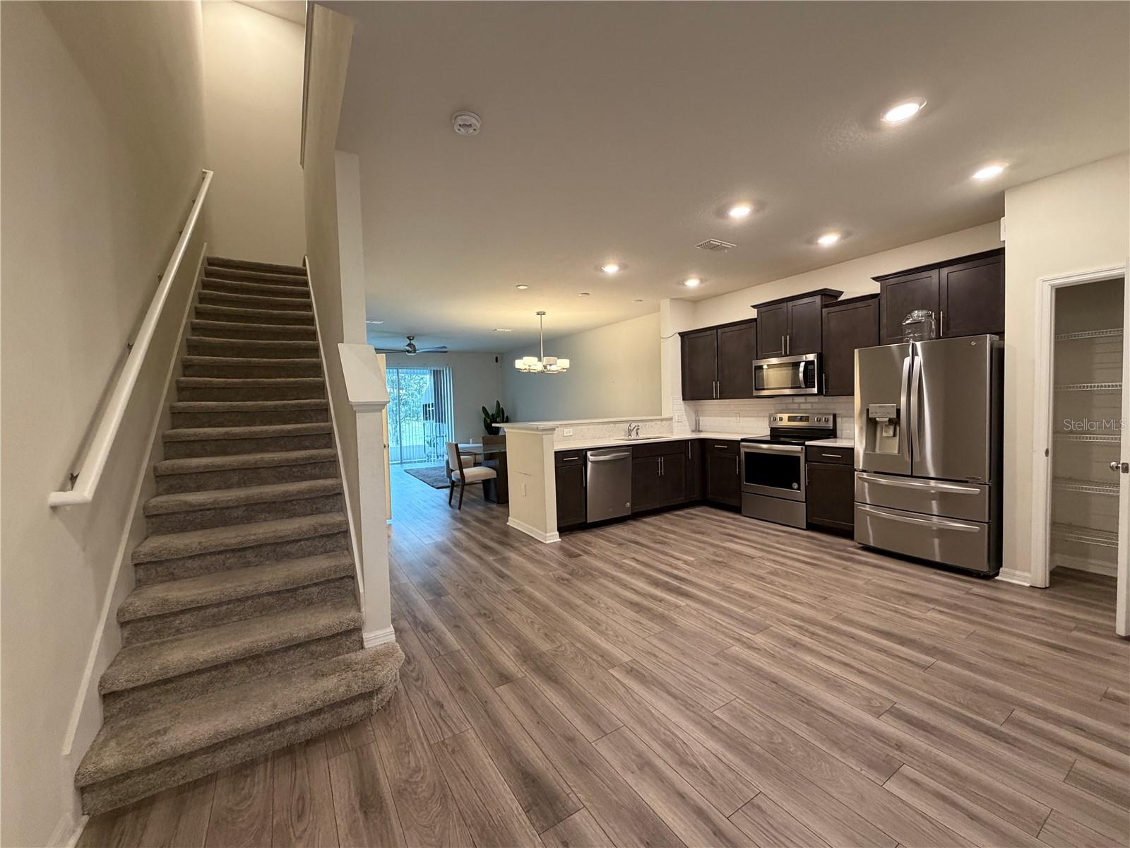 SOMERSET XINGS TR F REP - Residential