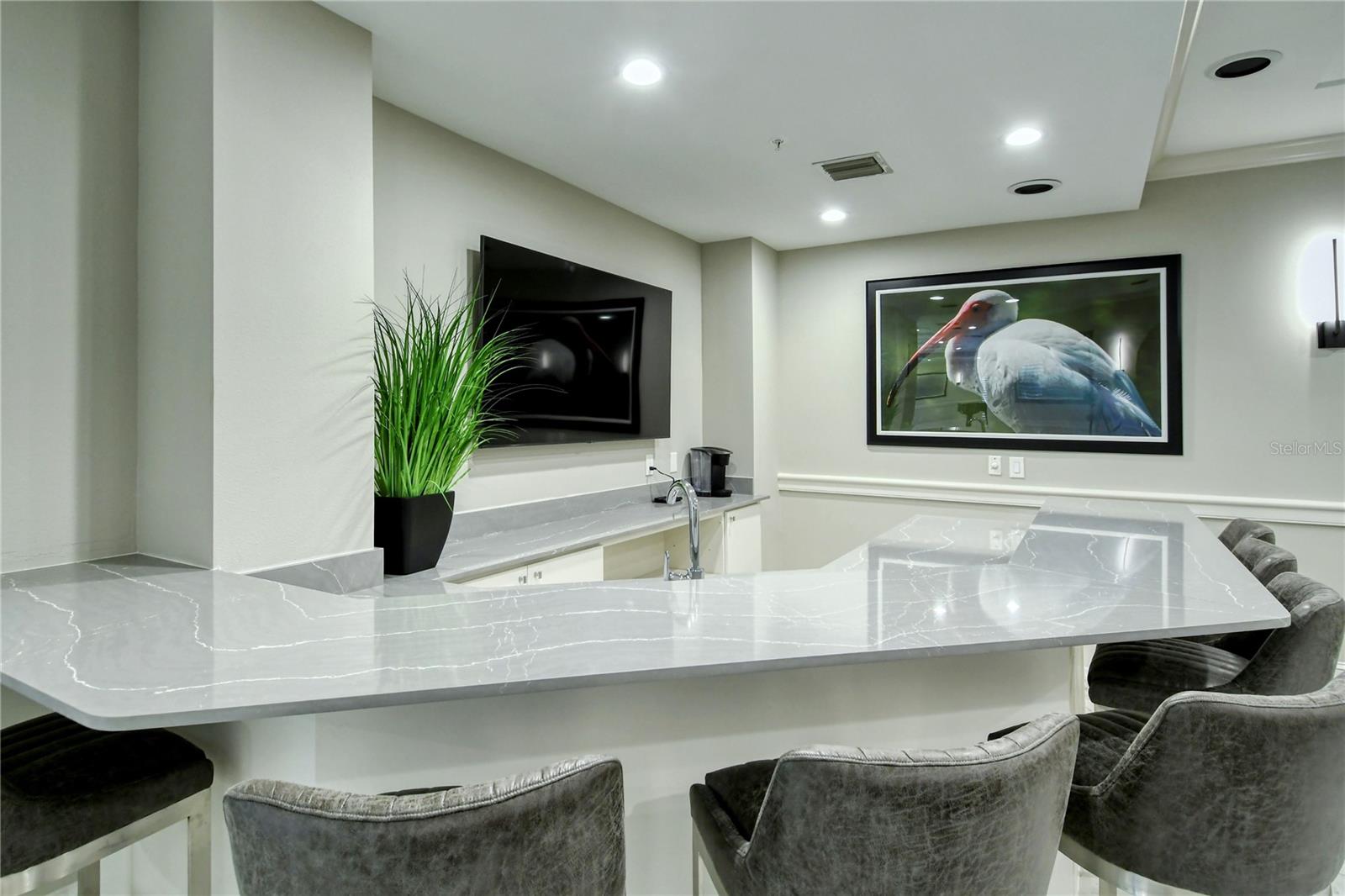 L AMBIANCE AT LONGBOAT KEY CLUB PH 02 - Residential