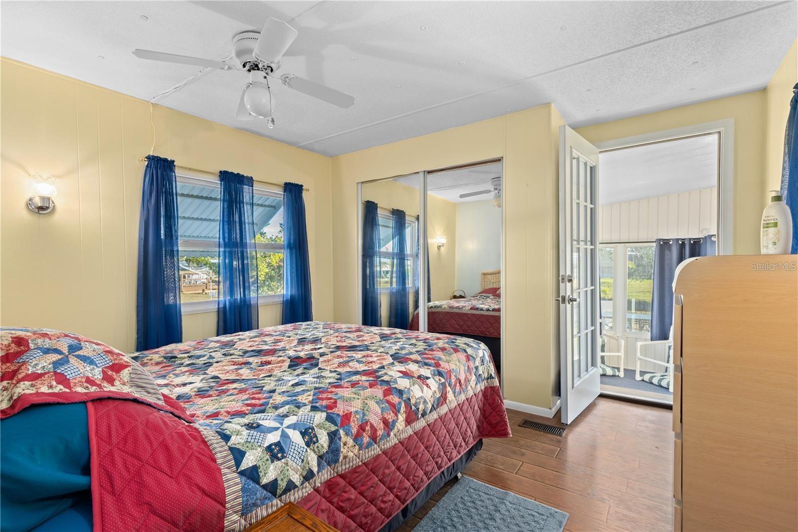 HOLIDAY MOB ESTATES 3RD ADD - Residential