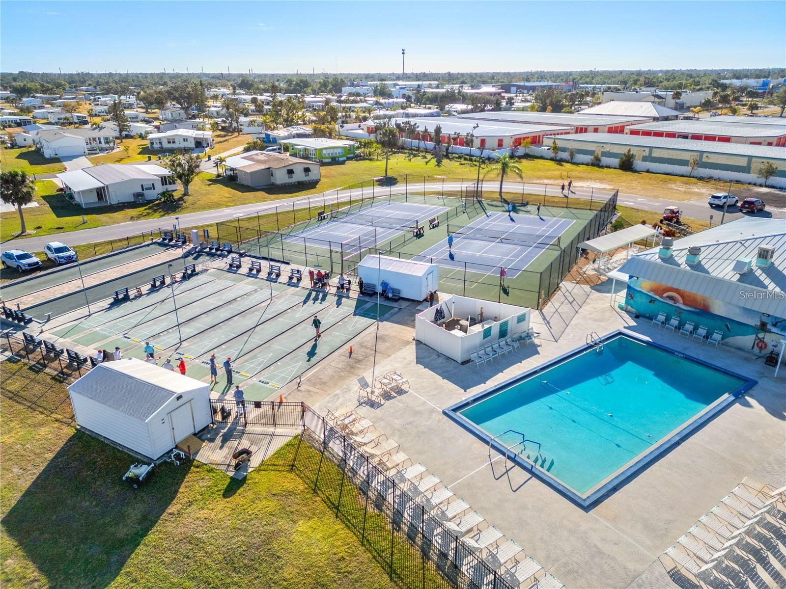 HOLIDAY MOB ESTATES 3RD ADD - Residential