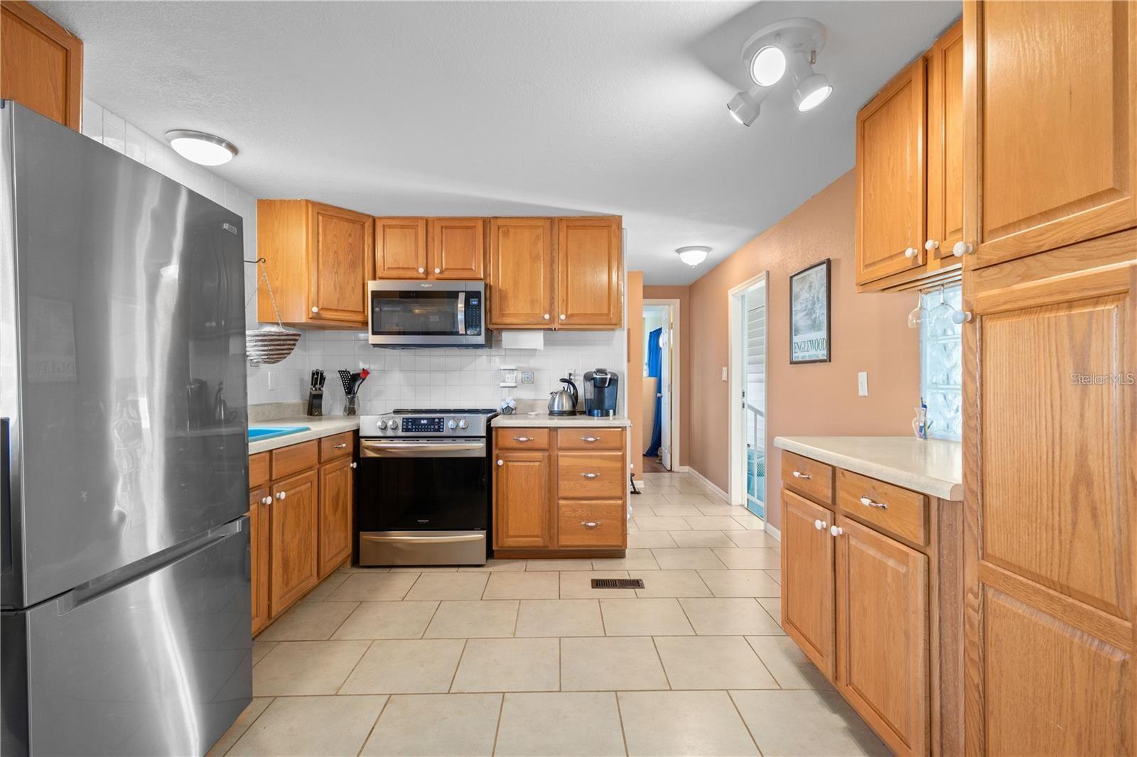 HOLIDAY MOB ESTATES 3RD ADD - Residential