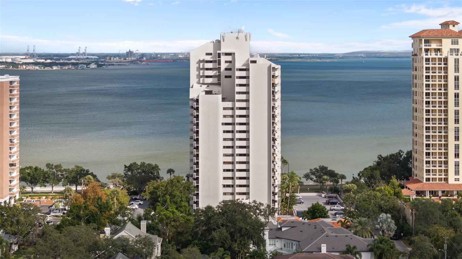 THE PINNACLE APTS A CONDO - Residential