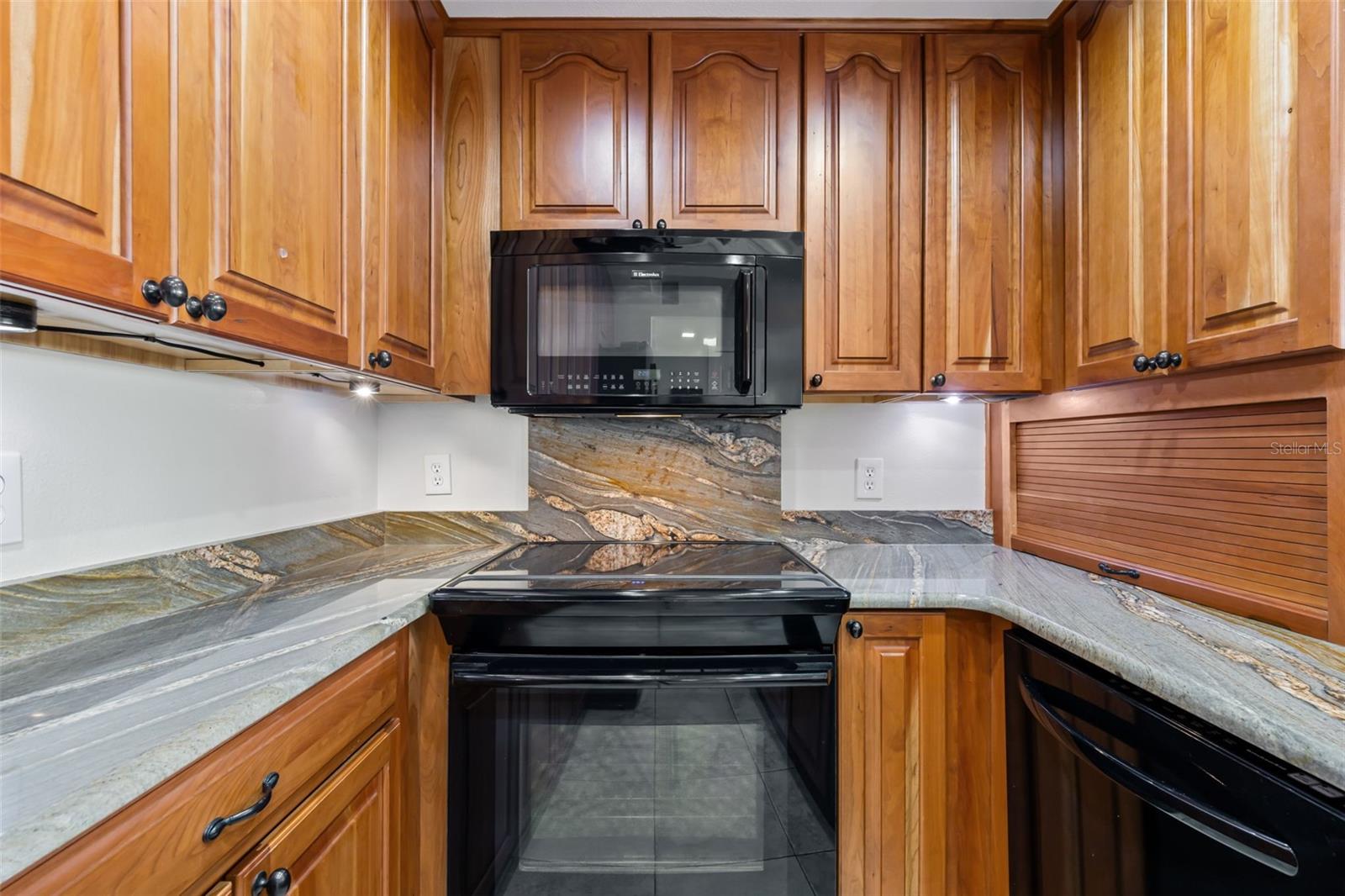 THE PINNACLE APTS A CONDO - Residential