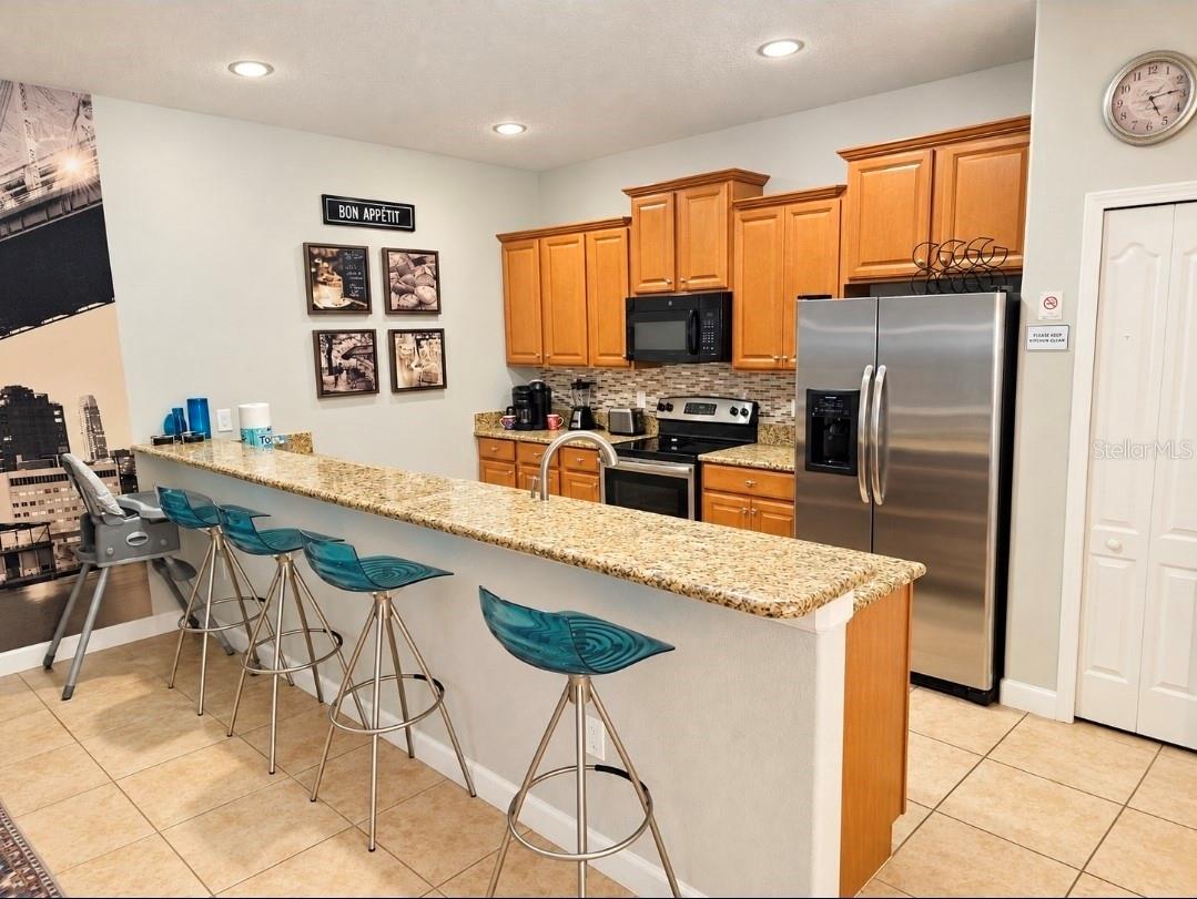 8961 BISMARCK PALM RD