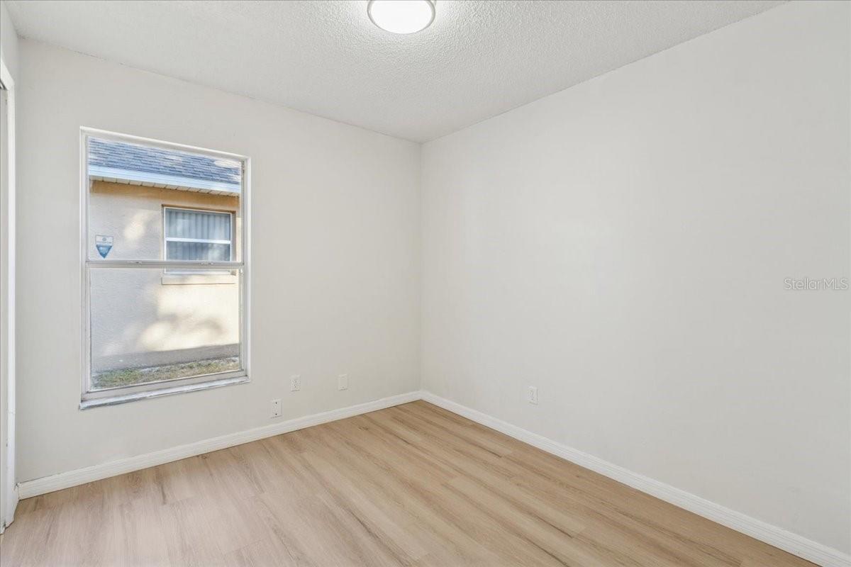 RIVERSIDE AT TWIN RIVERS UN 1 - Residential