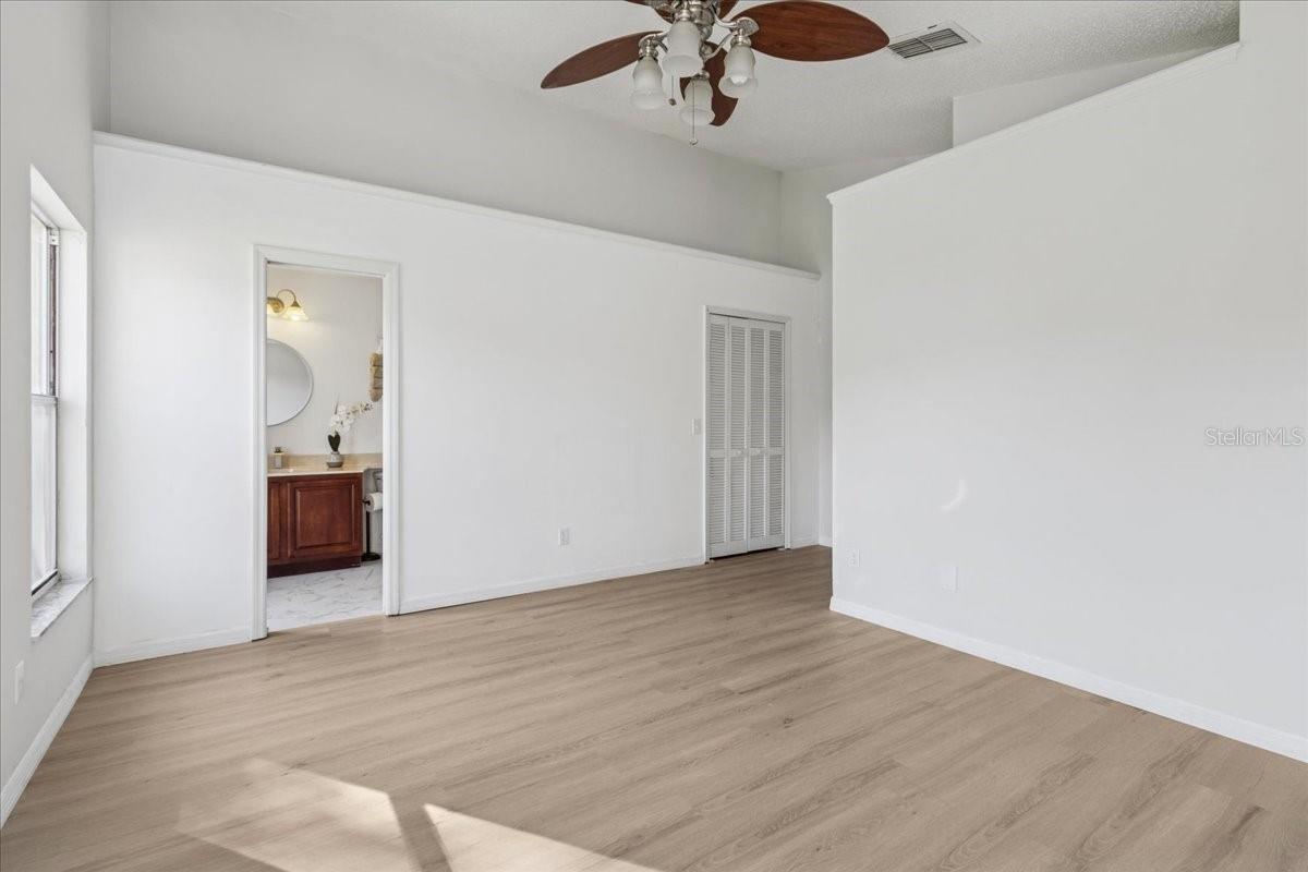 RIVERSIDE AT TWIN RIVERS UN 1 - Residential