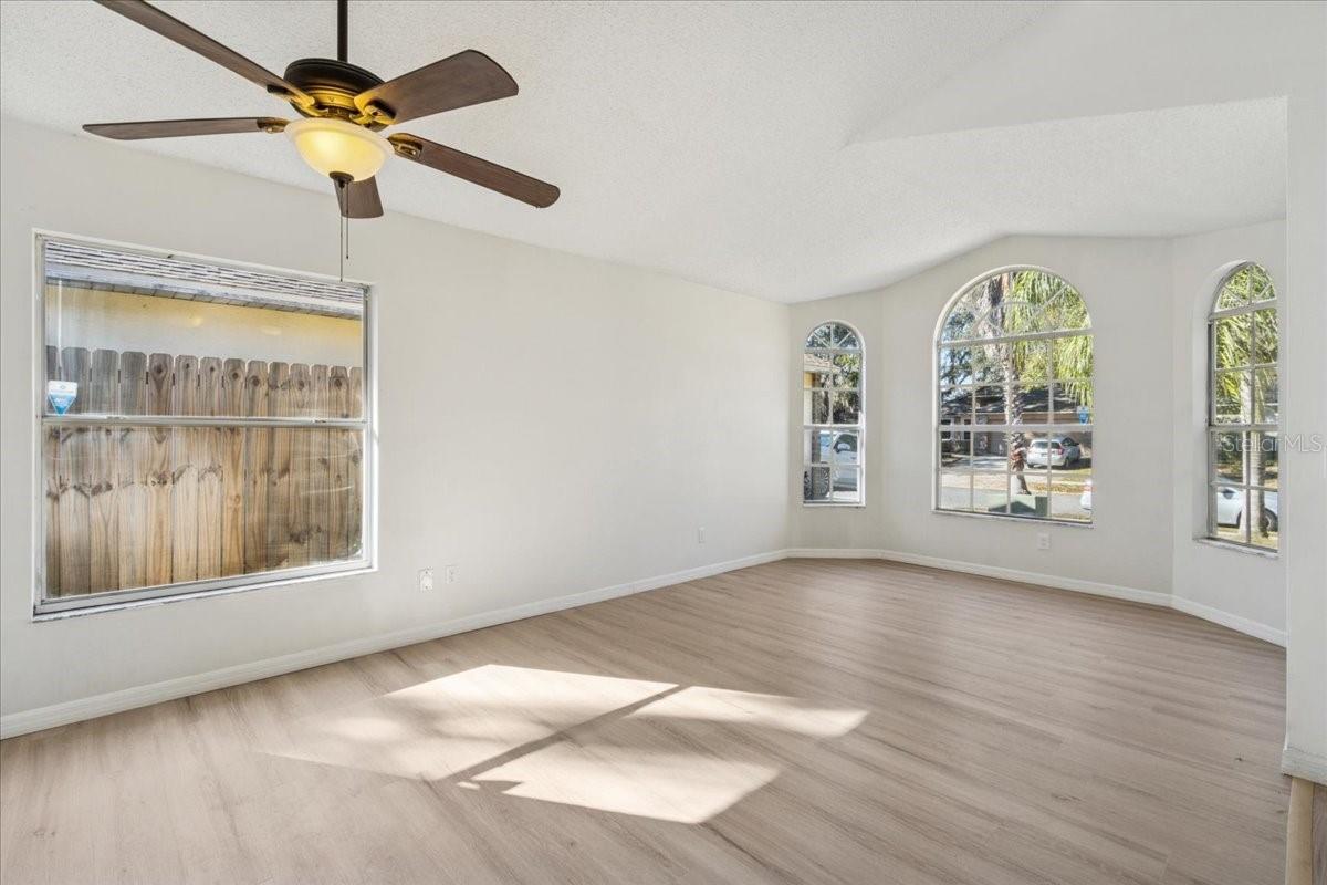 RIVERSIDE AT TWIN RIVERS UN 1 - Residential