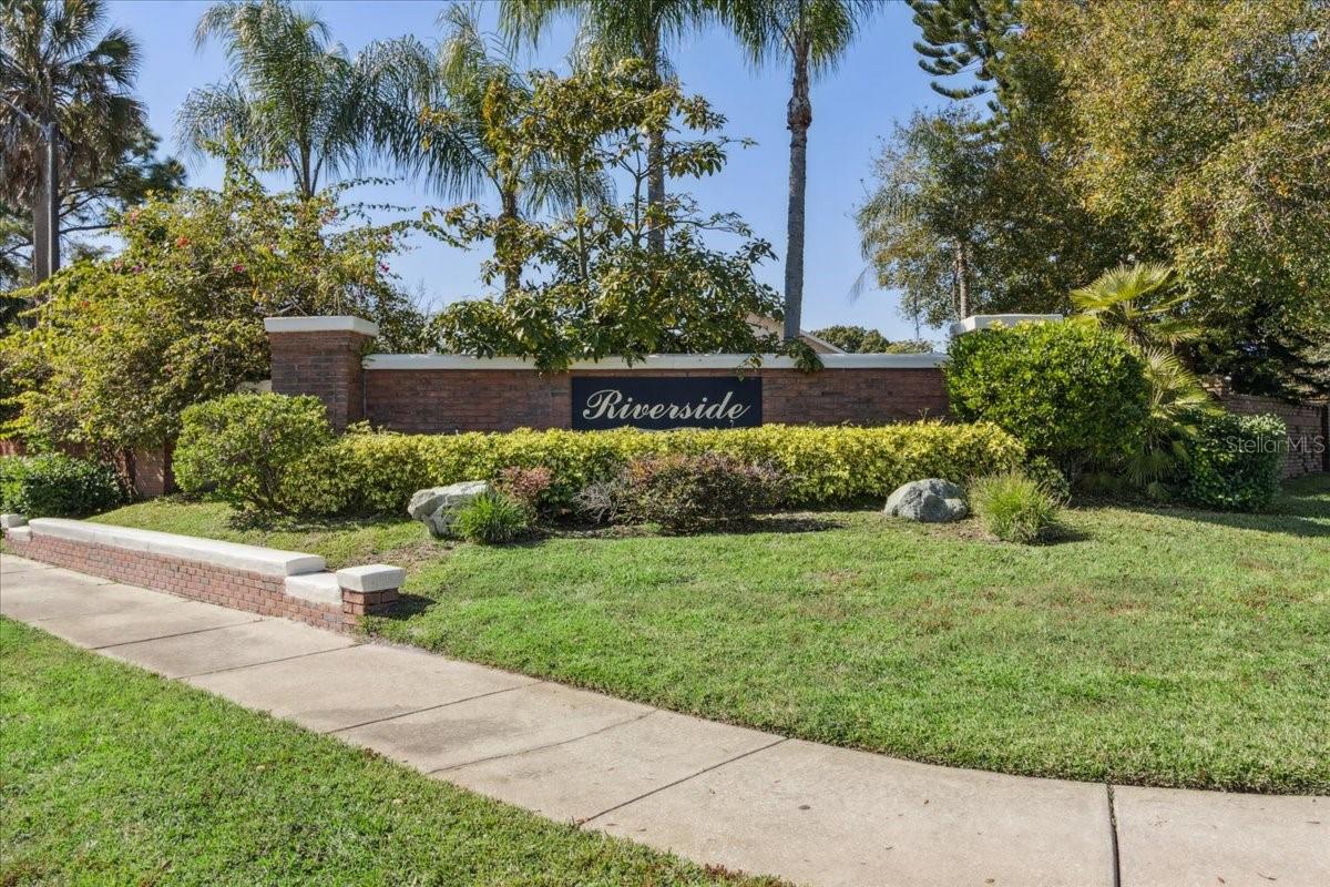 RIVERSIDE AT TWIN RIVERS UN 1 - Residential