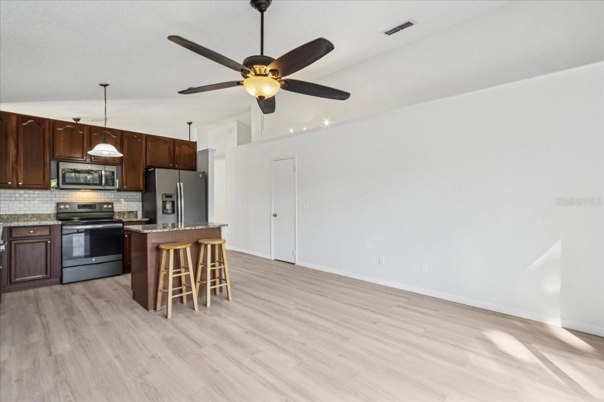 RIVERSIDE AT TWIN RIVERS UN 1 - Residential