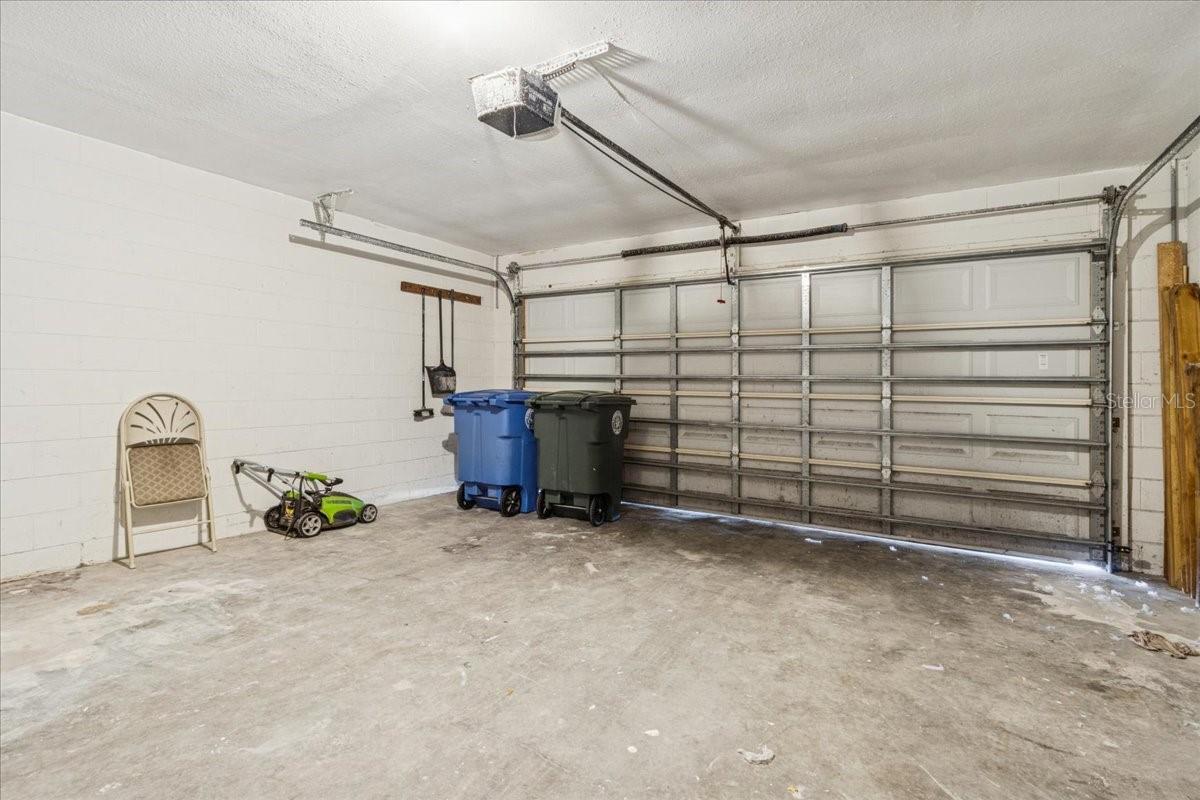 RIVERSIDE AT TWIN RIVERS UN 1 - Residential