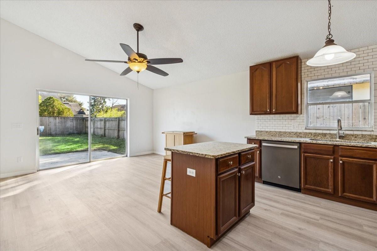 RIVERSIDE AT TWIN RIVERS UN 1 - Residential