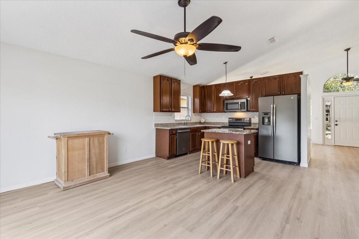 RIVERSIDE AT TWIN RIVERS UN 1 - Residential