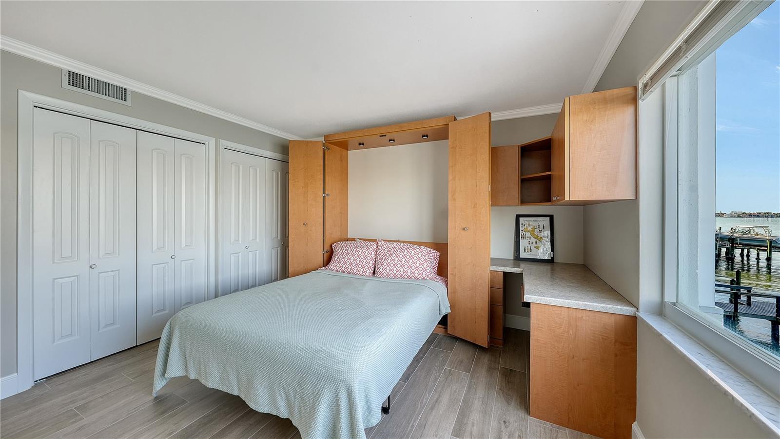 HARBOR HOUSE WEST - Residential Lease