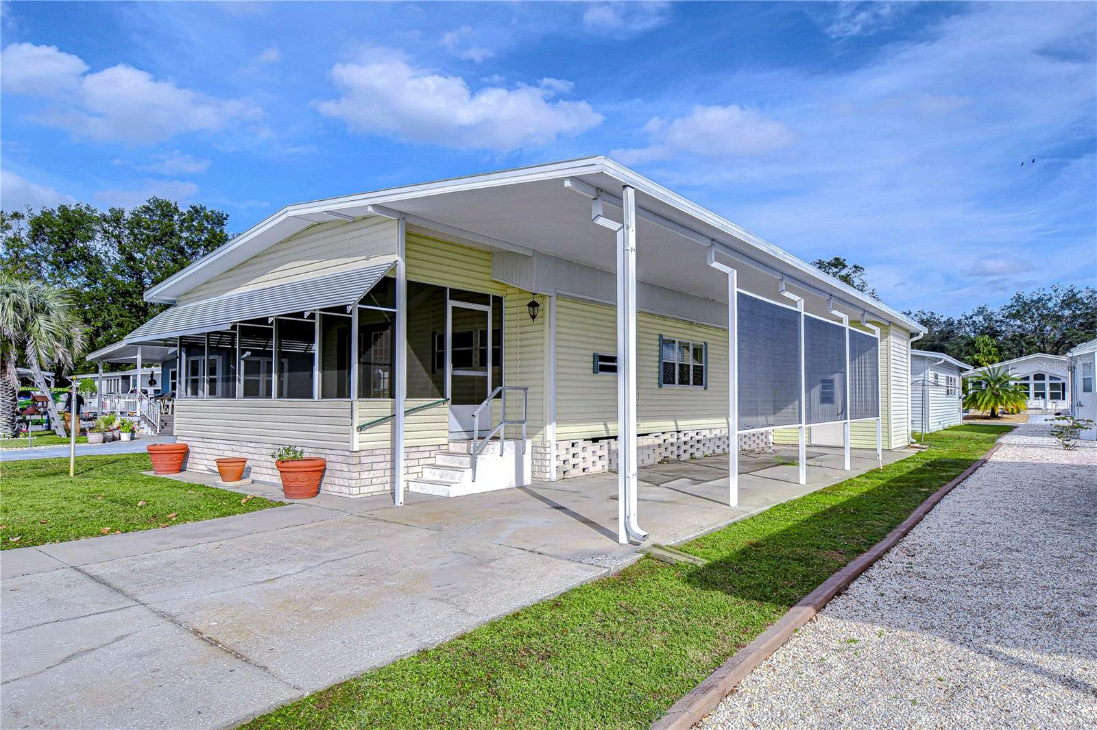 AMERICAN CONDOMINIUM - Residential