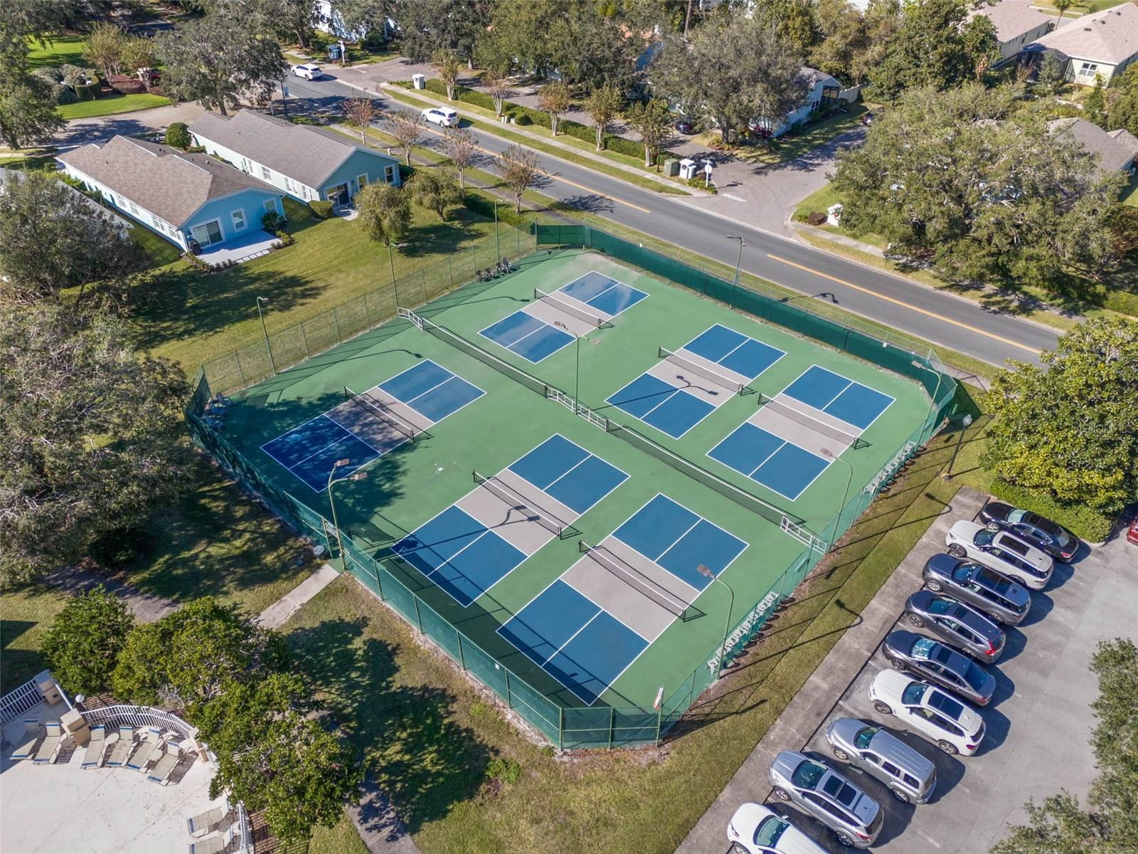 COUNTRY CLUB OF MOUNT DORA - Residential