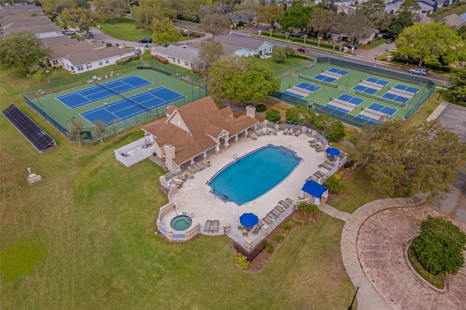 COUNTRY CLUB OF MOUNT DORA - Residential