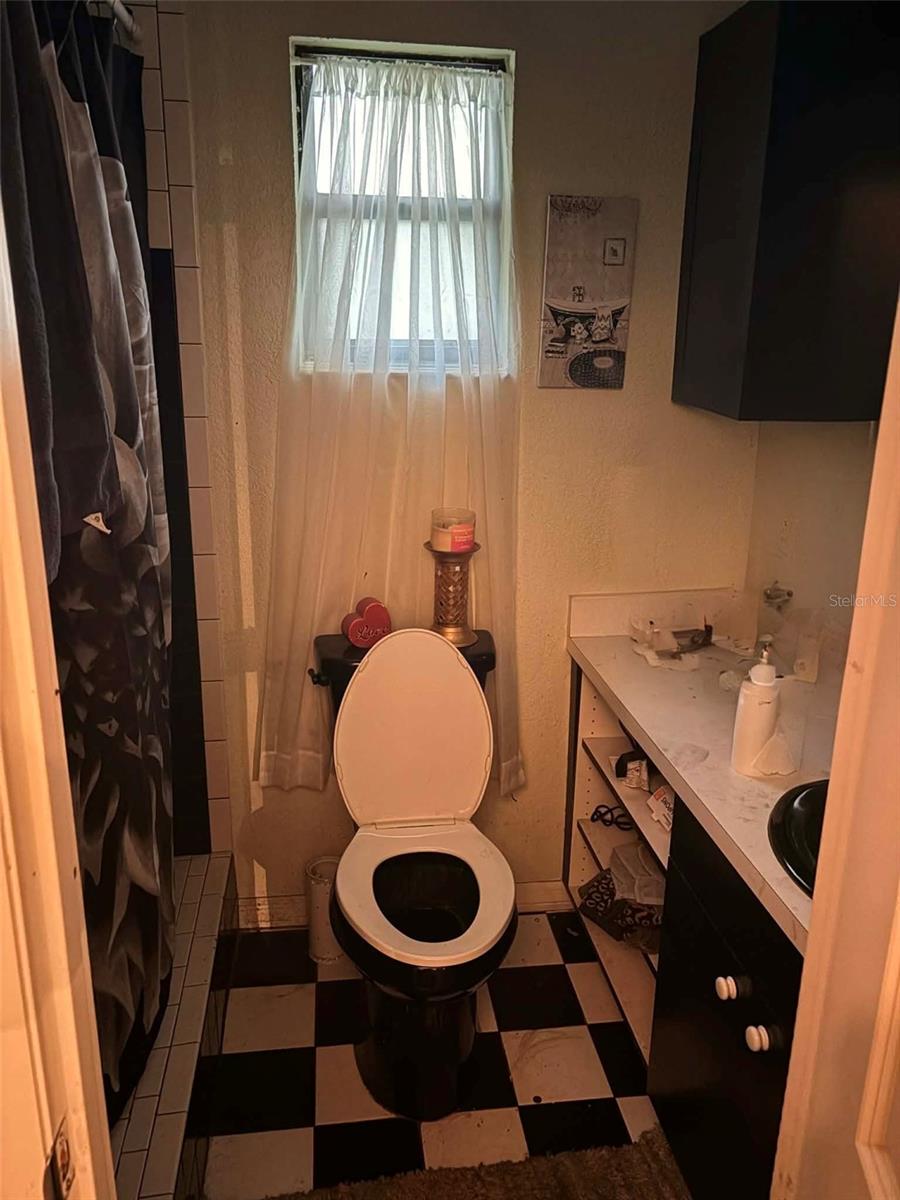 GULF BREEZE ESTATES - Residential