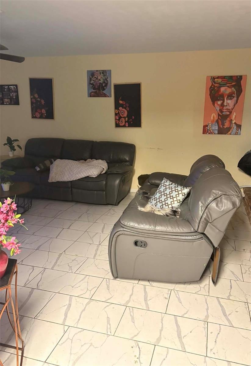 GULF BREEZE ESTATES - Residential