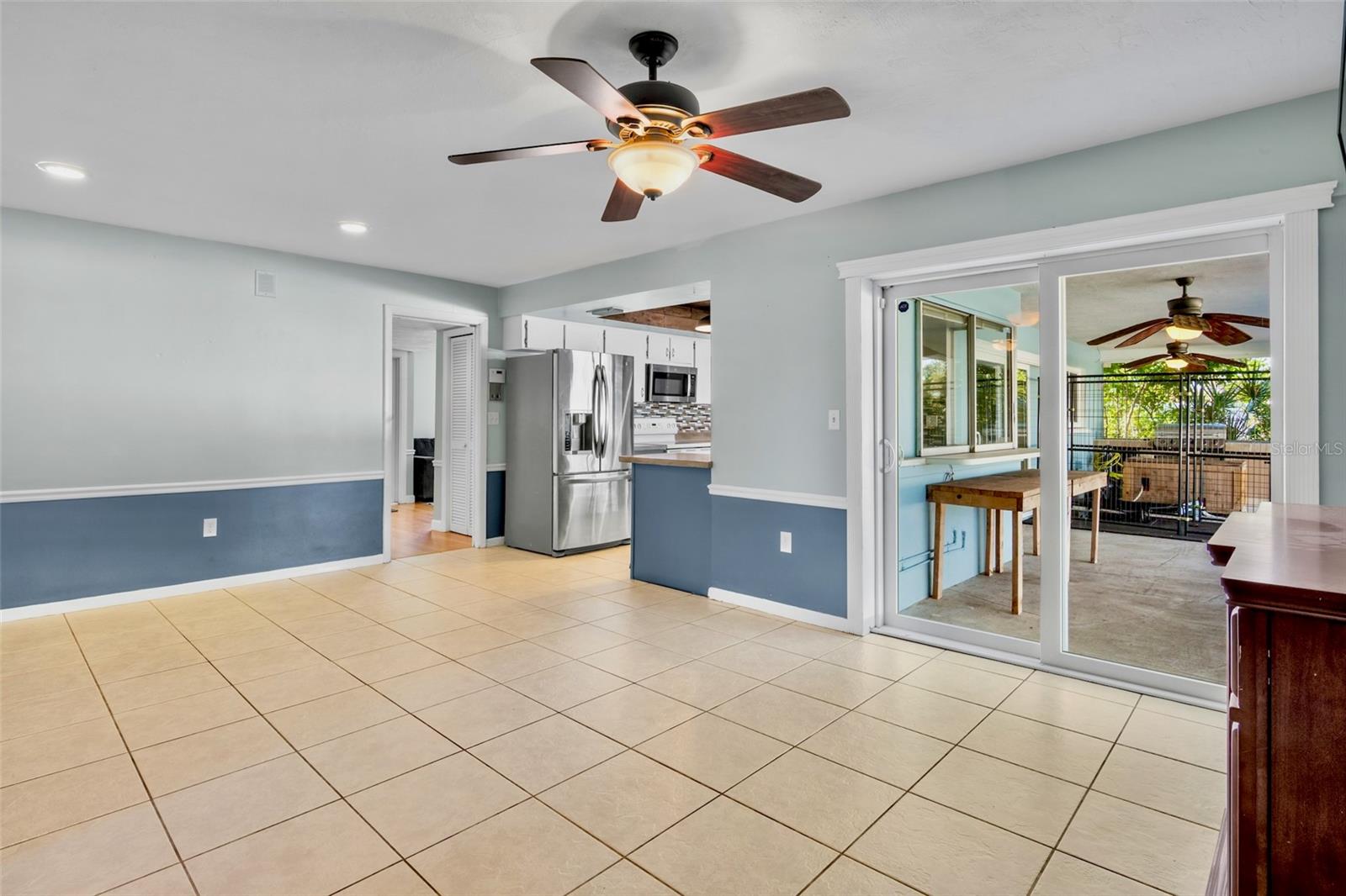 FRST LAKES COUNTRY CLUB ESTATES - Residential