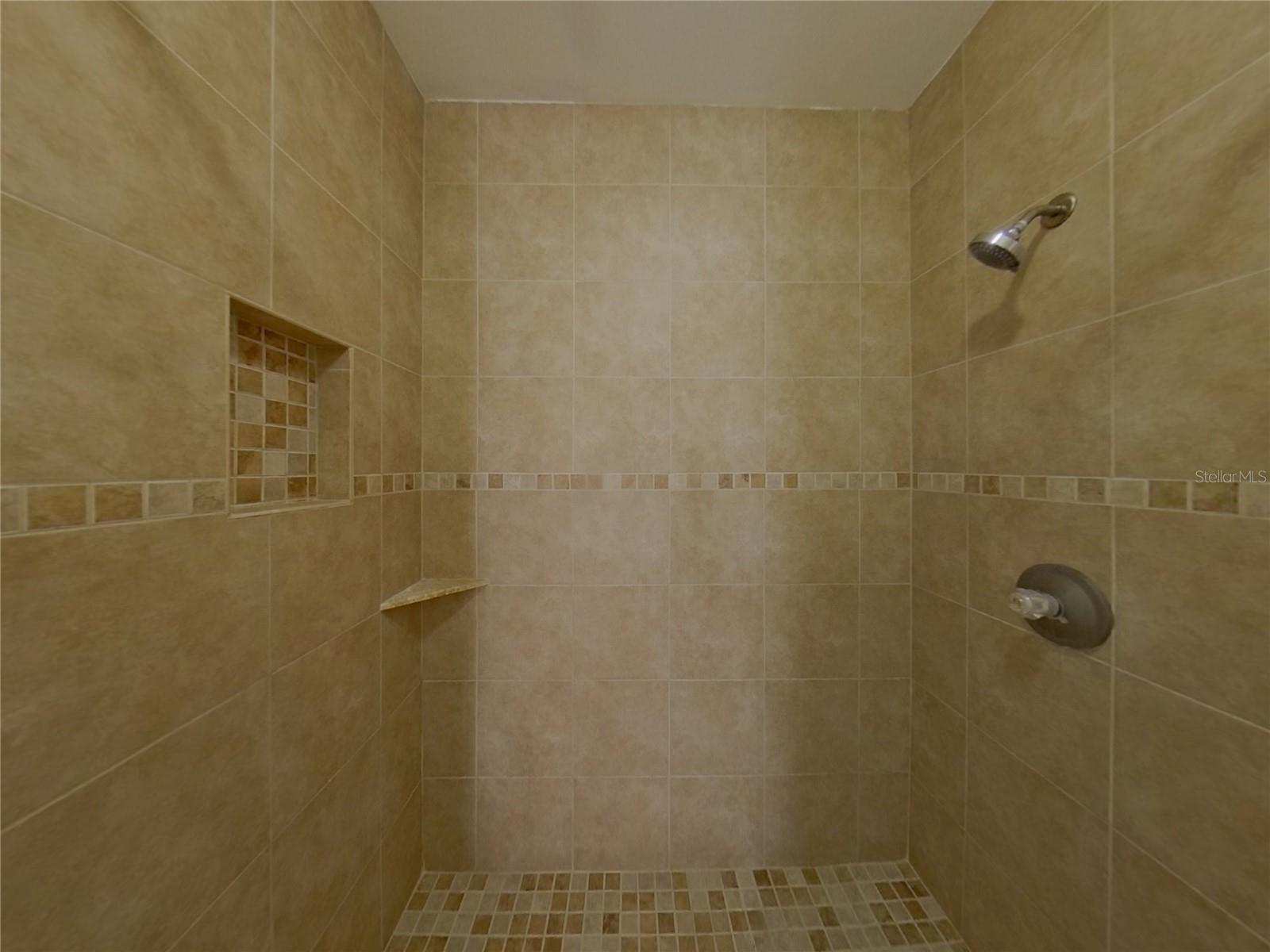 CURRY FORD WOODS - Residential Lease