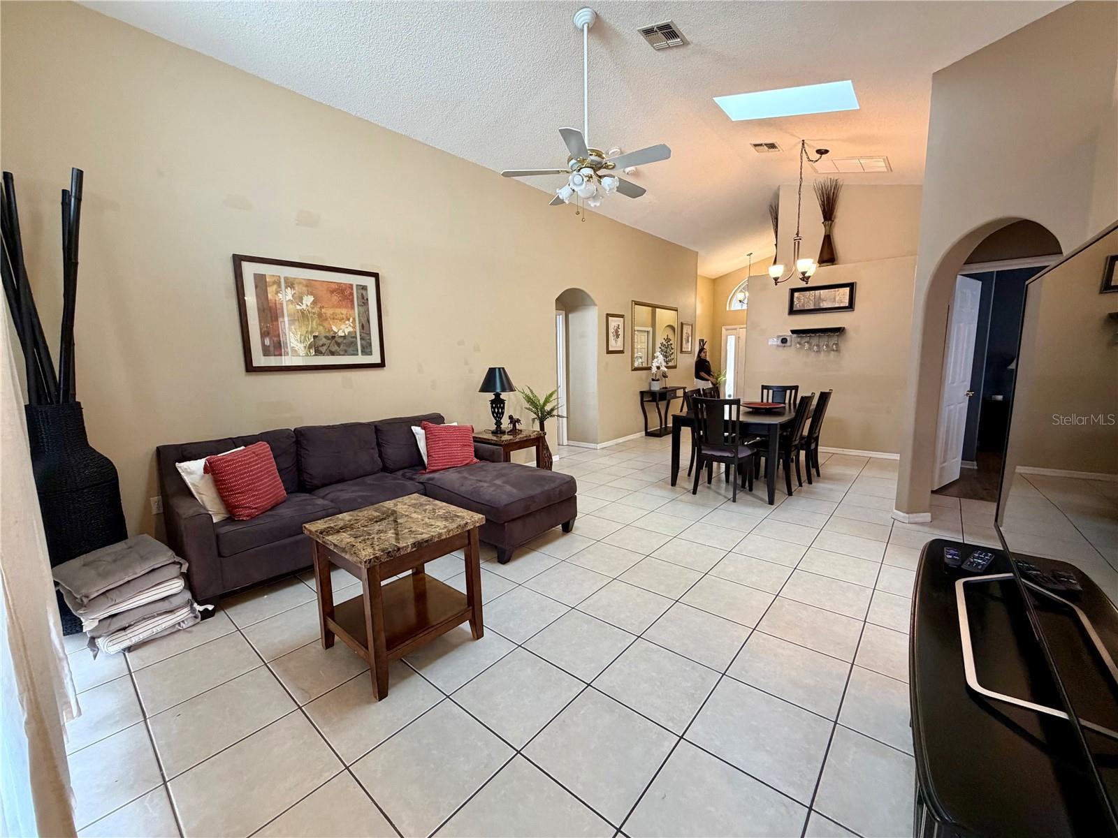 2564 BEAR CREEK COURT