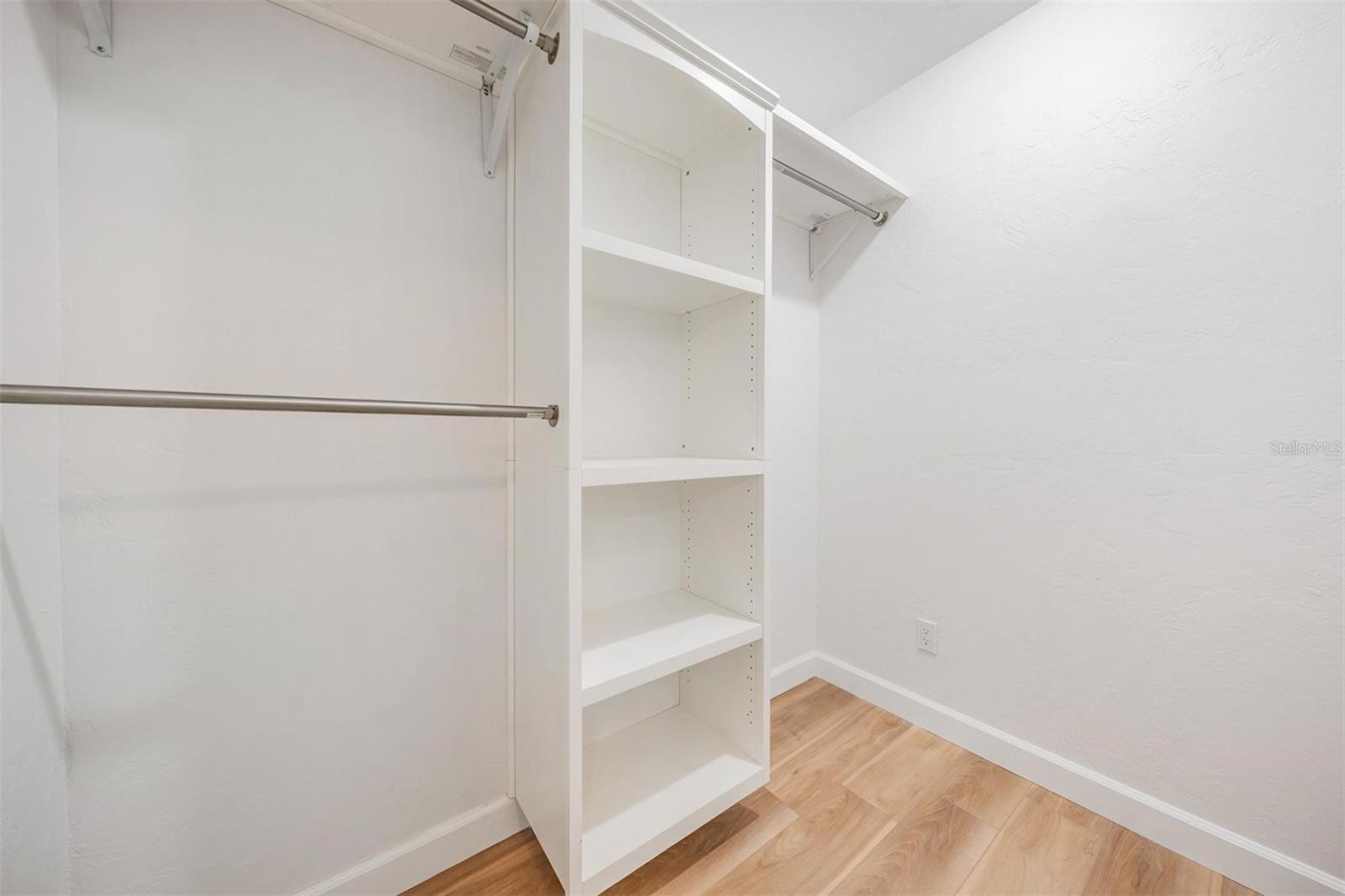 BOCA CIEGA POINT EAST - Residential