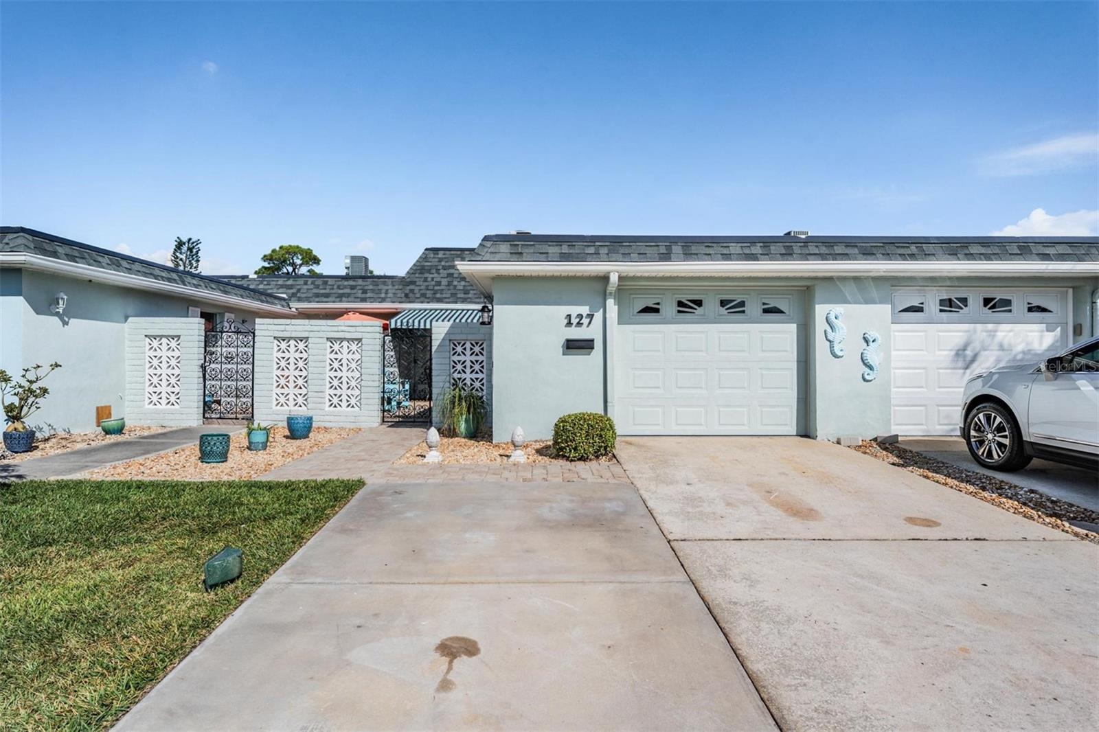 BOCA CIEGA POINT EAST - Residential