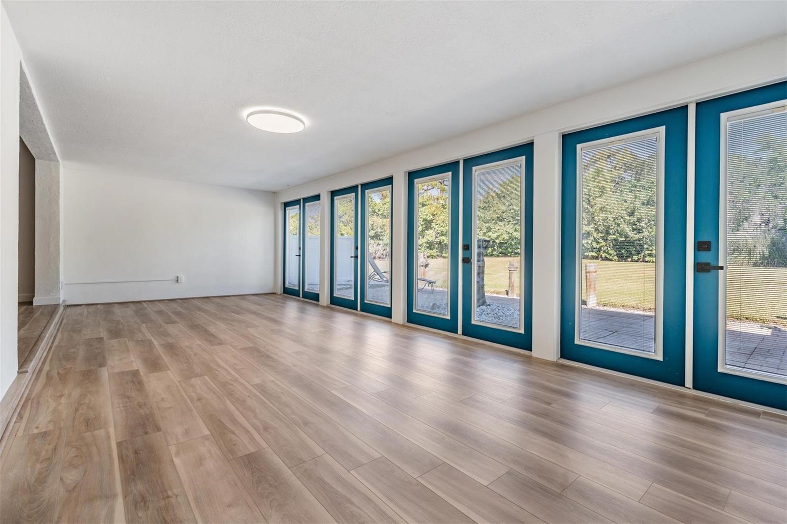 BOCA CIEGA POINT EAST - Residential