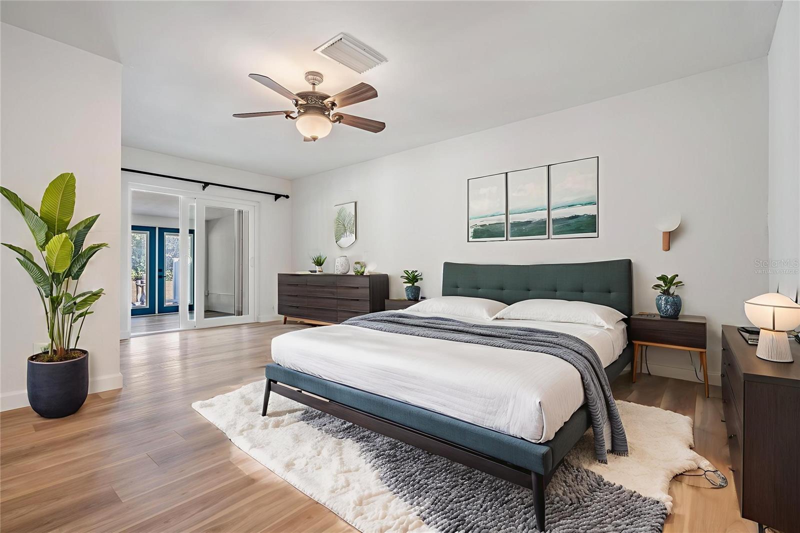 BOCA CIEGA POINT EAST - Residential