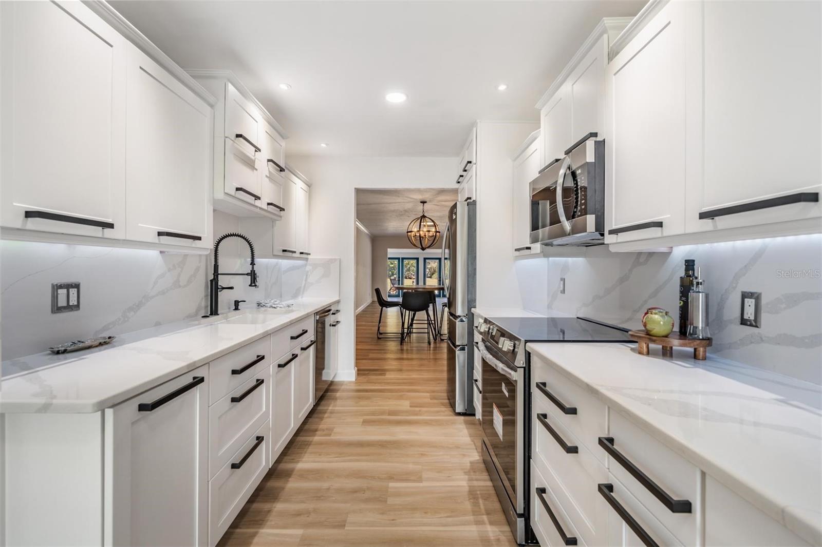 BOCA CIEGA POINT EAST - Residential