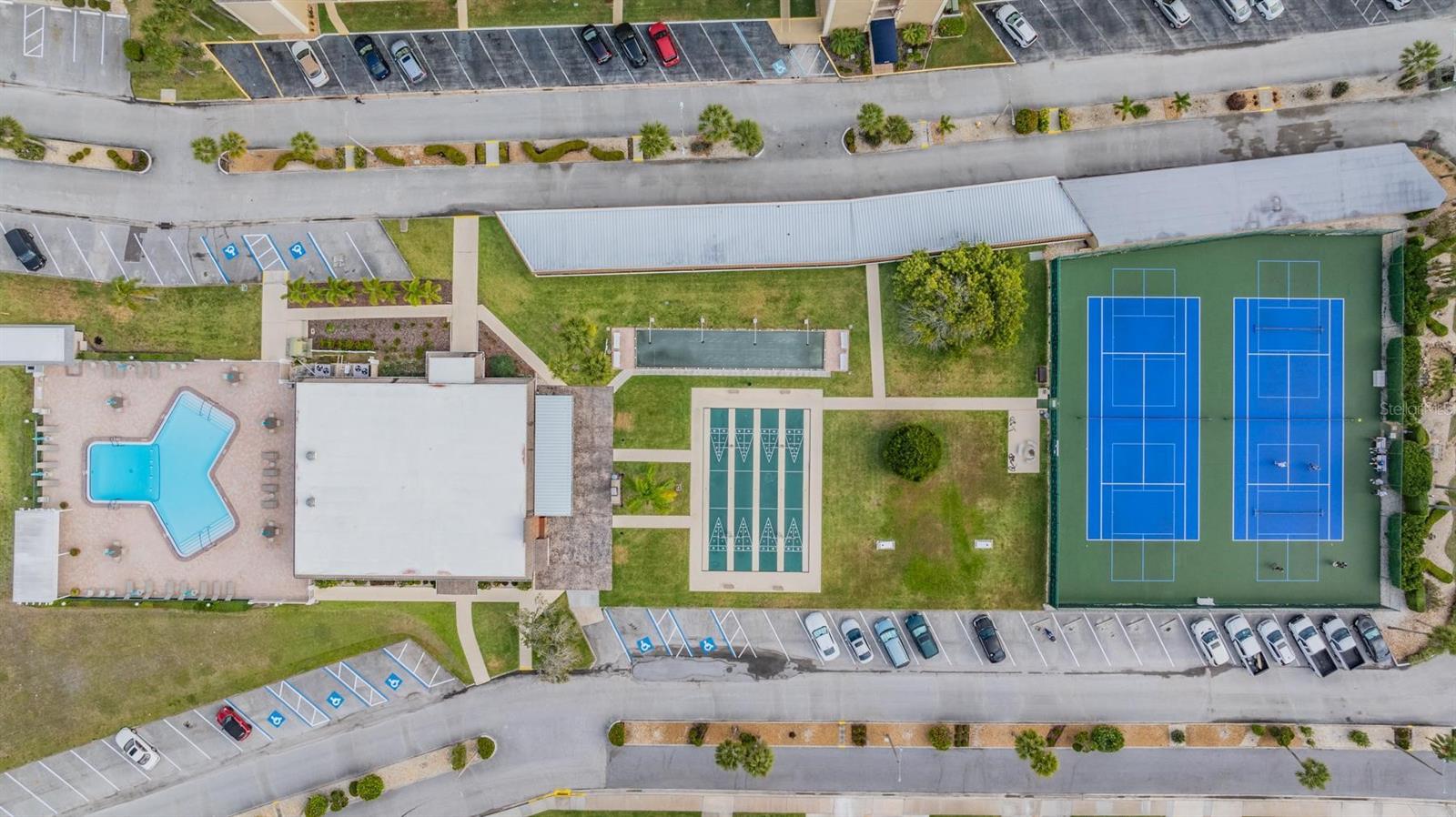 BOCA CIEGA POINT EAST - Residential