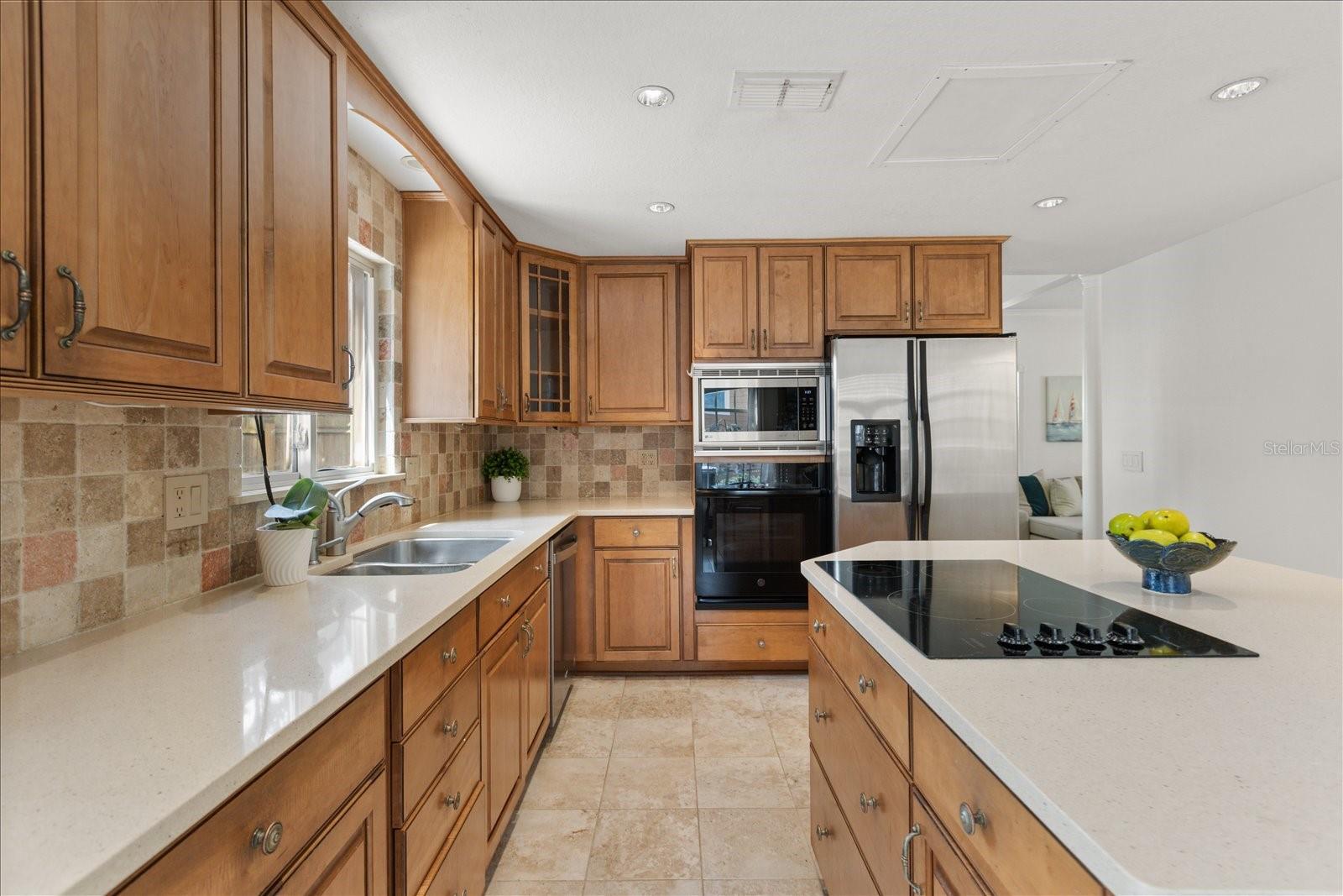 COLONIAL GROVE ESTATES - Residential