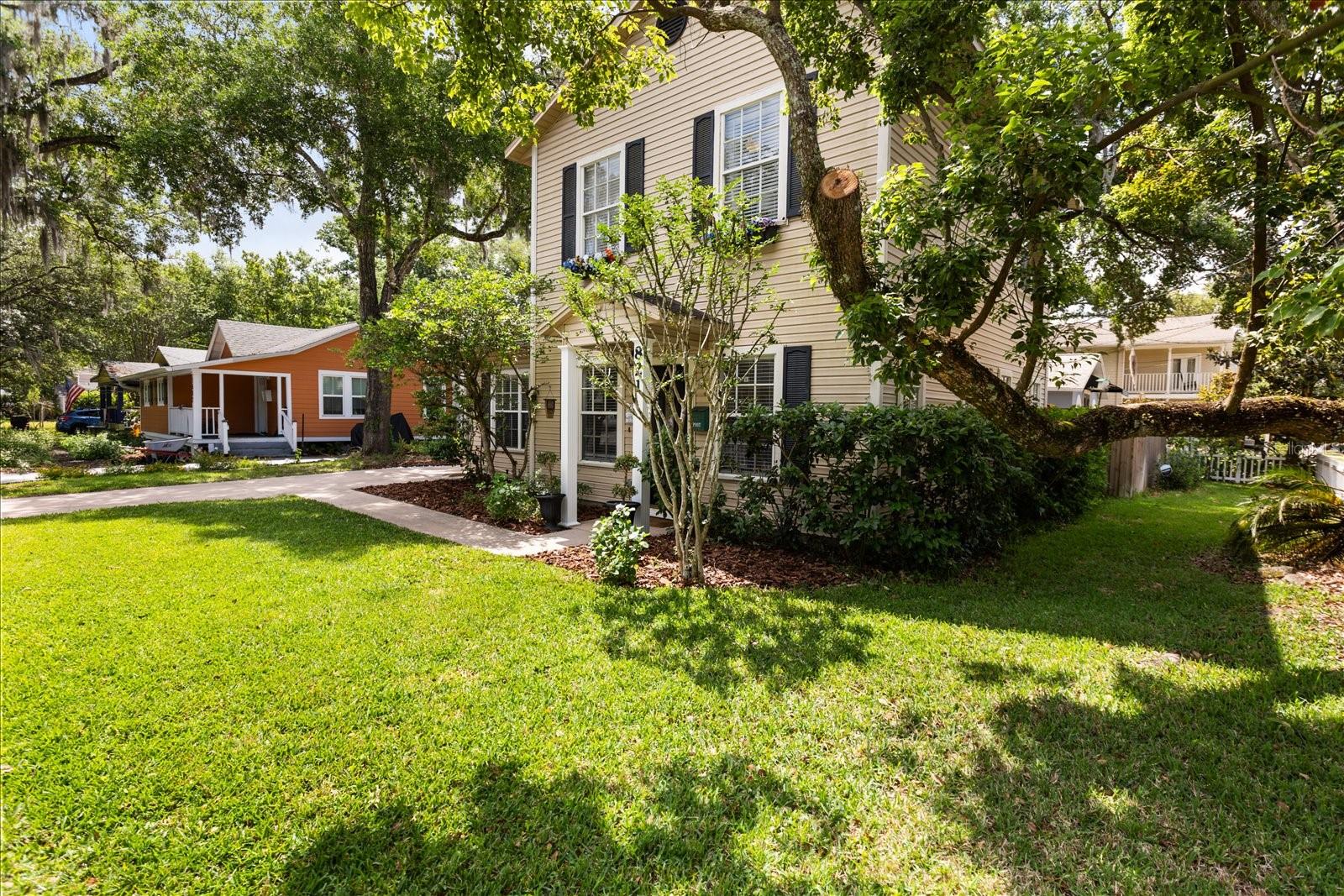 COLONIAL GROVE ESTATES - Residential