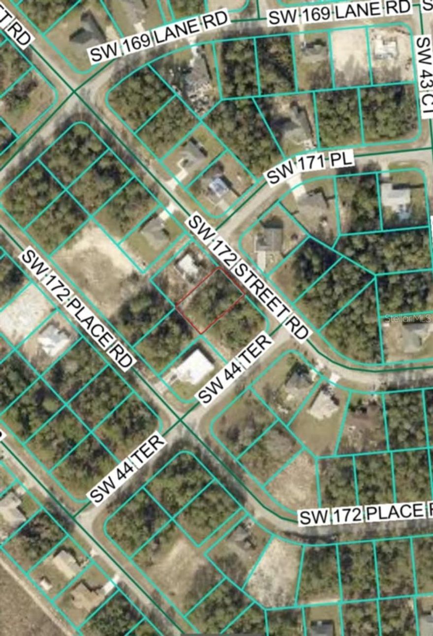 Beautiful high and dry lot ready for a new home with public water access (See Marion County Water Availability Maps). Don't miss your opportunity to own in popular Marion Oaks community with new homes being built daily. Lot 02 and corner lot 07 also listed separately.