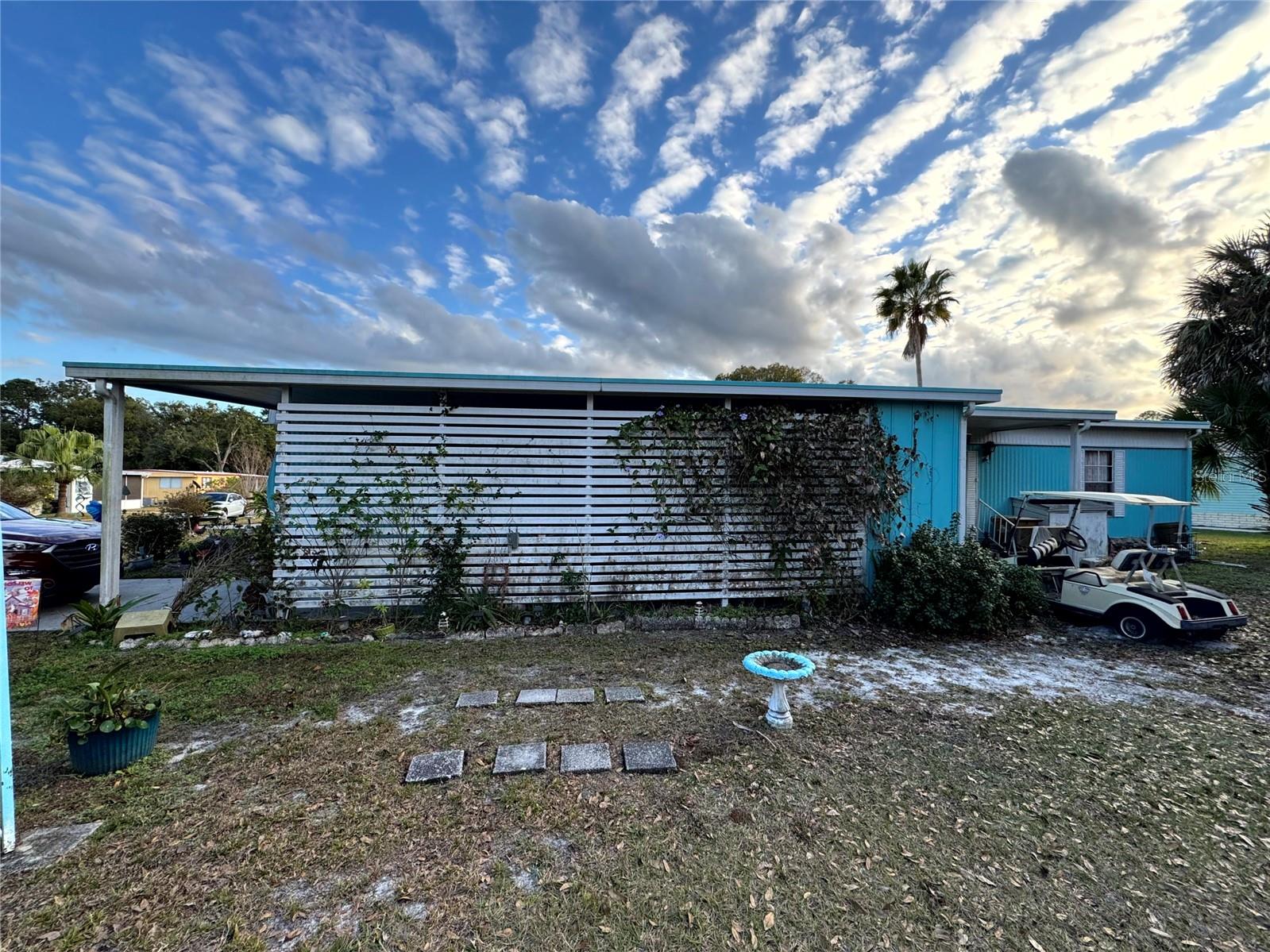 2577 BROOKSIDE CIRCLE