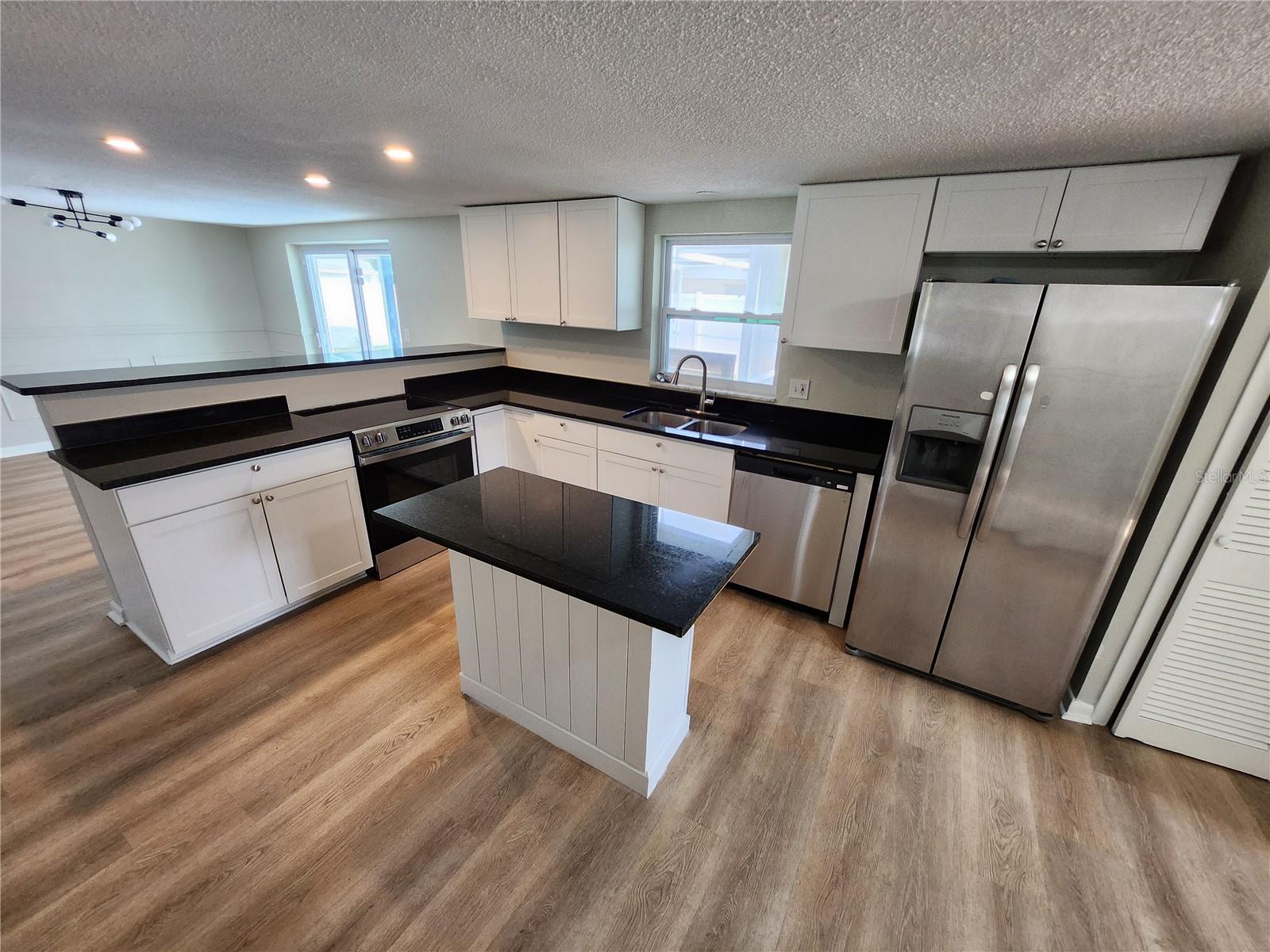 PALM TERRACE ESTATES - Residential