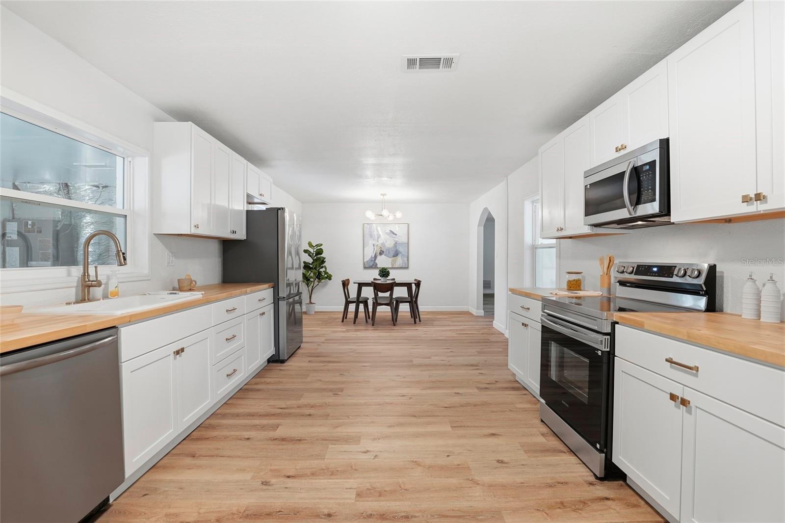 LAKESHORE HOMESITES - Residential