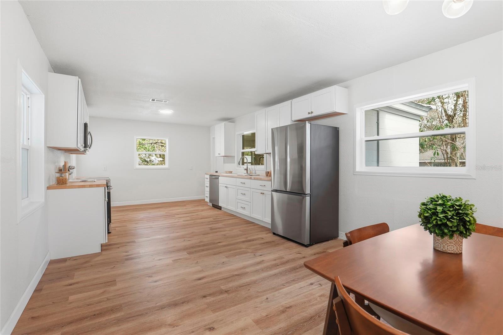 LAKESHORE HOMESITES - Residential