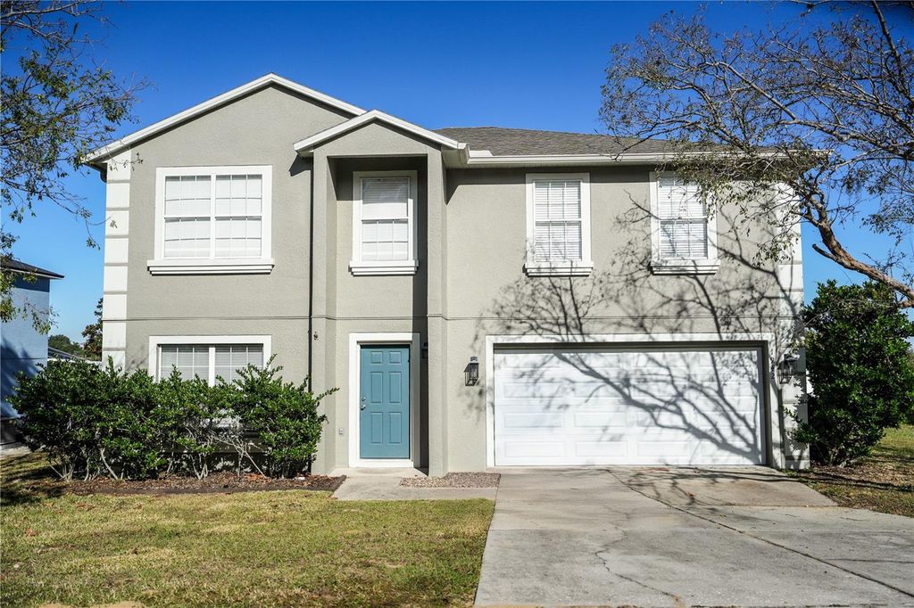 Photo of 1942 Knollcrest Drive, Clermont, FL 34711 (MLS # O6371703)