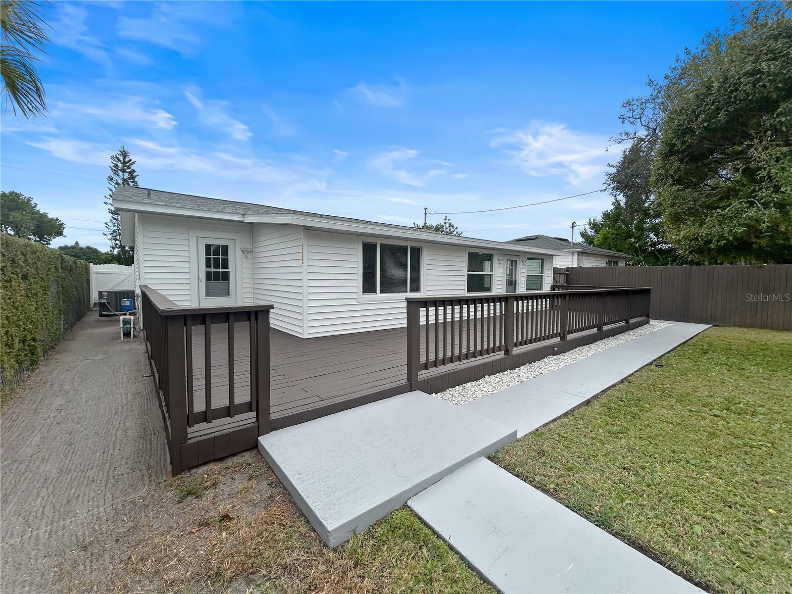 CAROLINA TERRACE - Residential